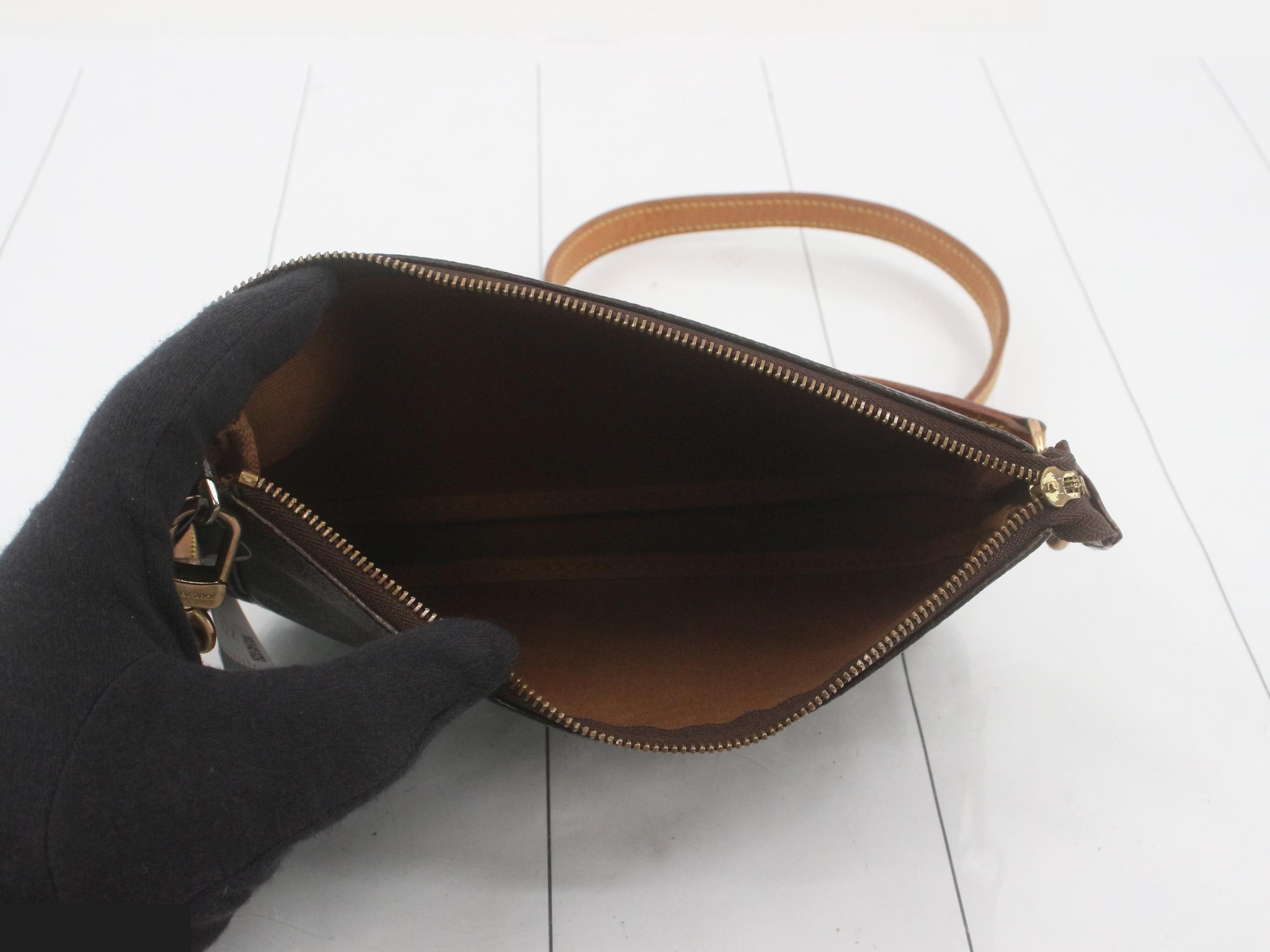 Pochette Accessoires with shoulder strap — view 4