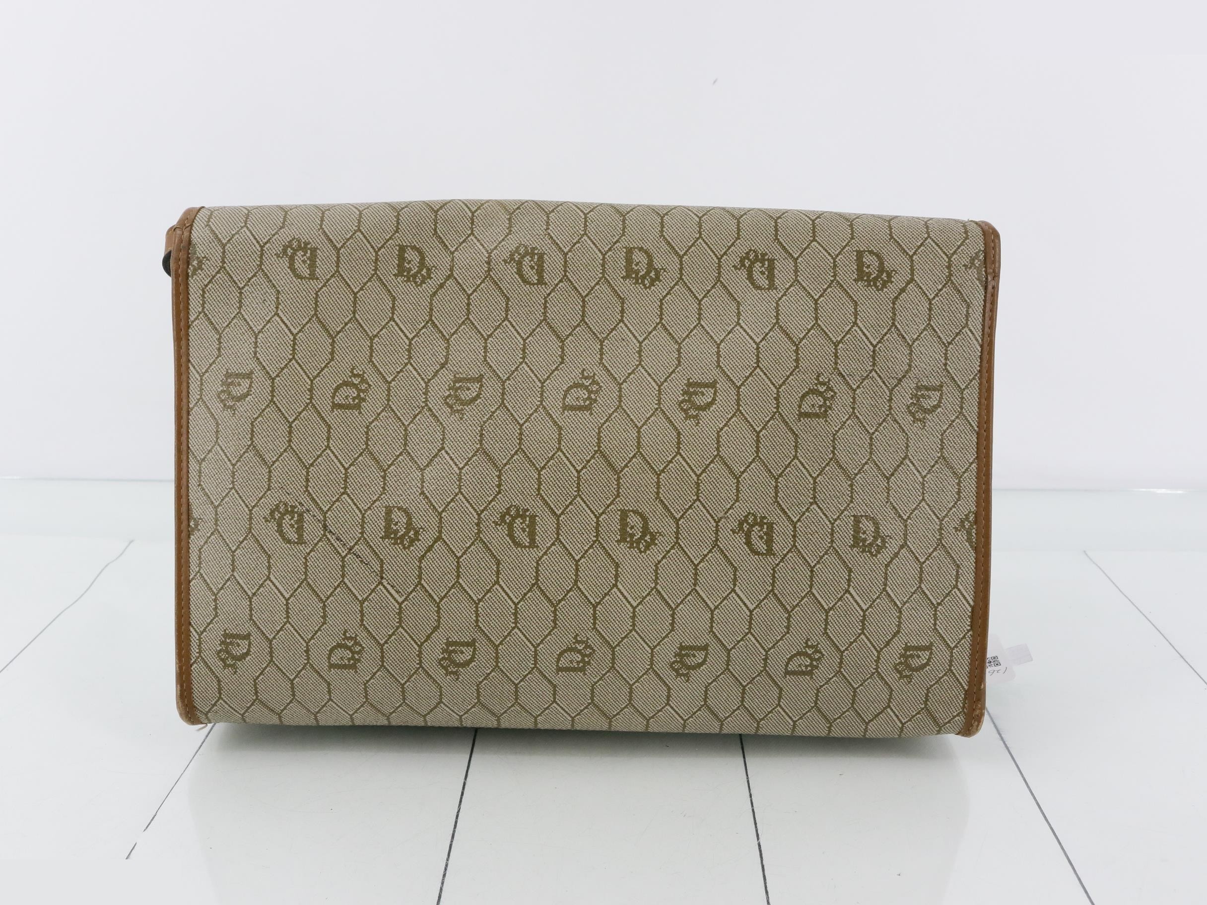 Honeycomb pattern PVC — view 2
