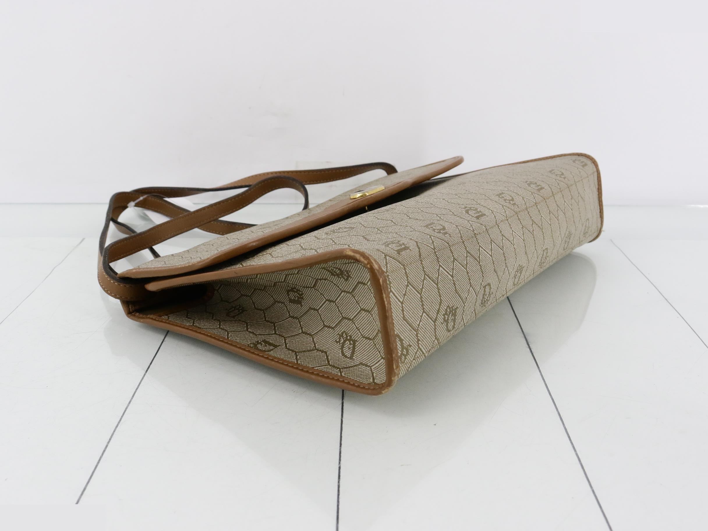 Honeycomb pattern PVC — view 5