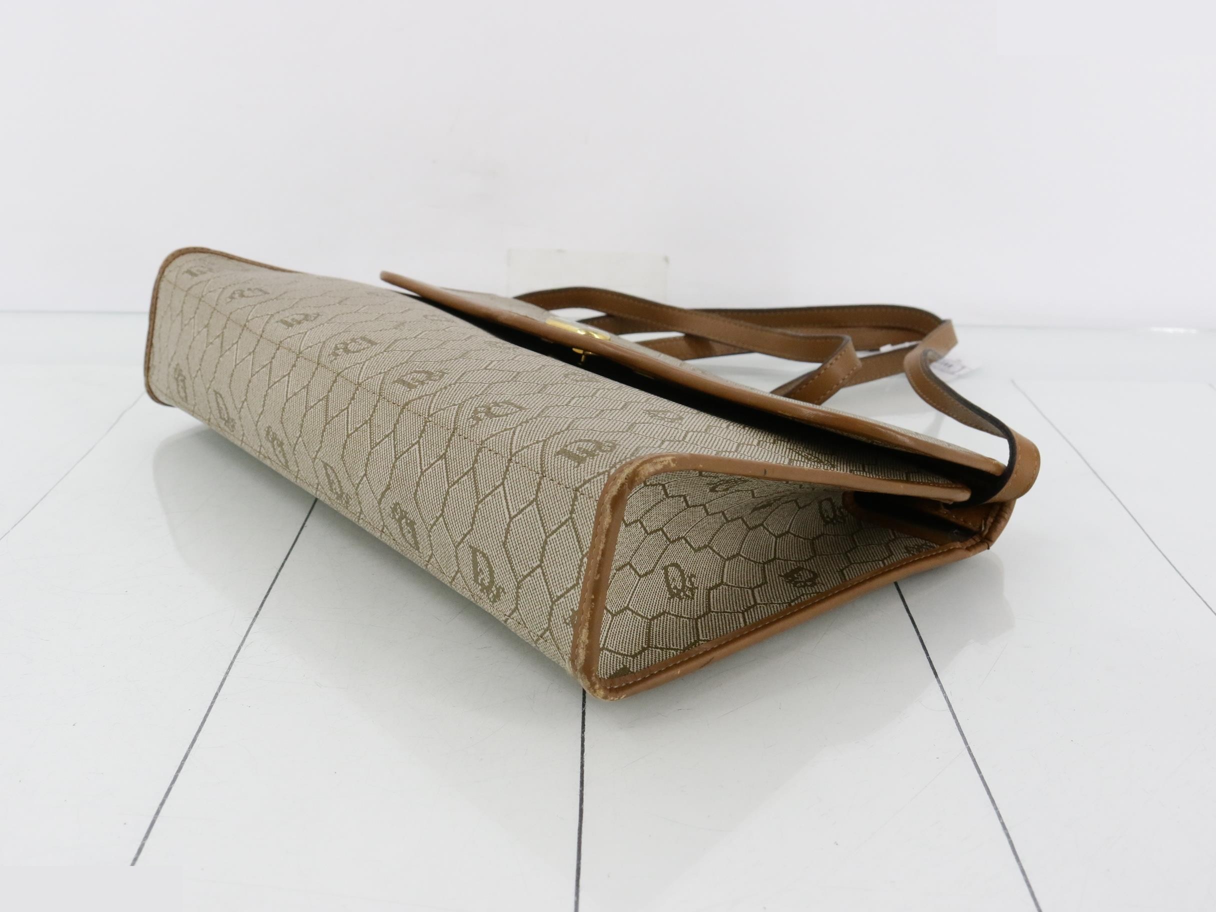 Honeycomb pattern PVC — view 6