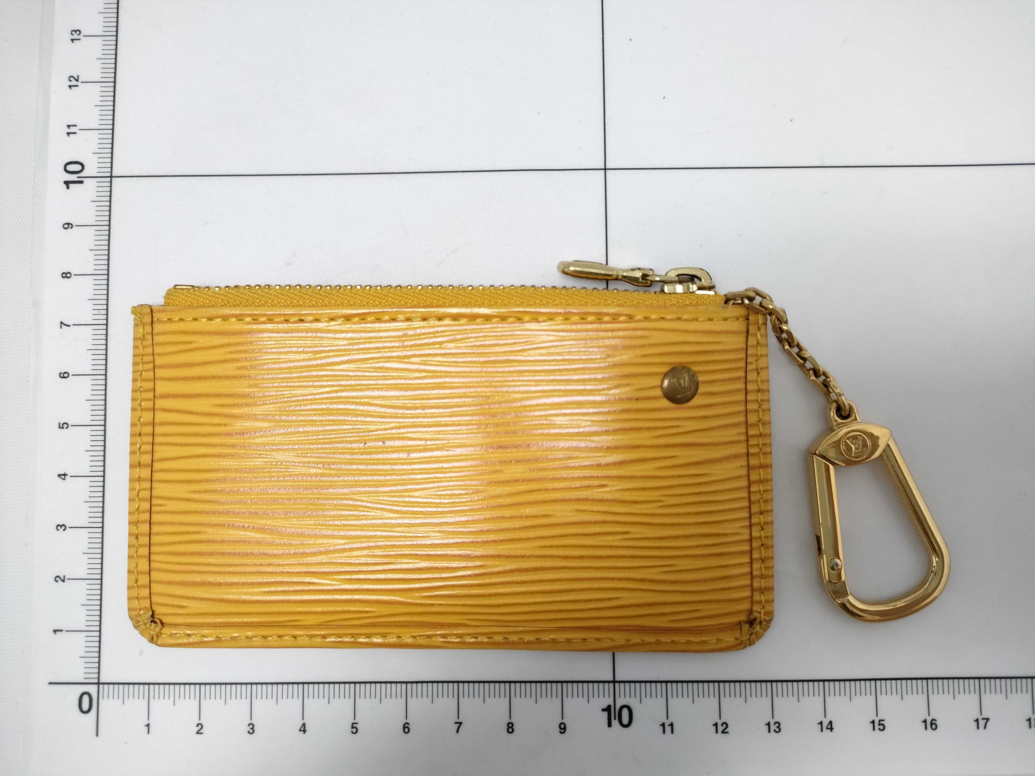 Epi Pochette Clé M63809 Key Case — view 2