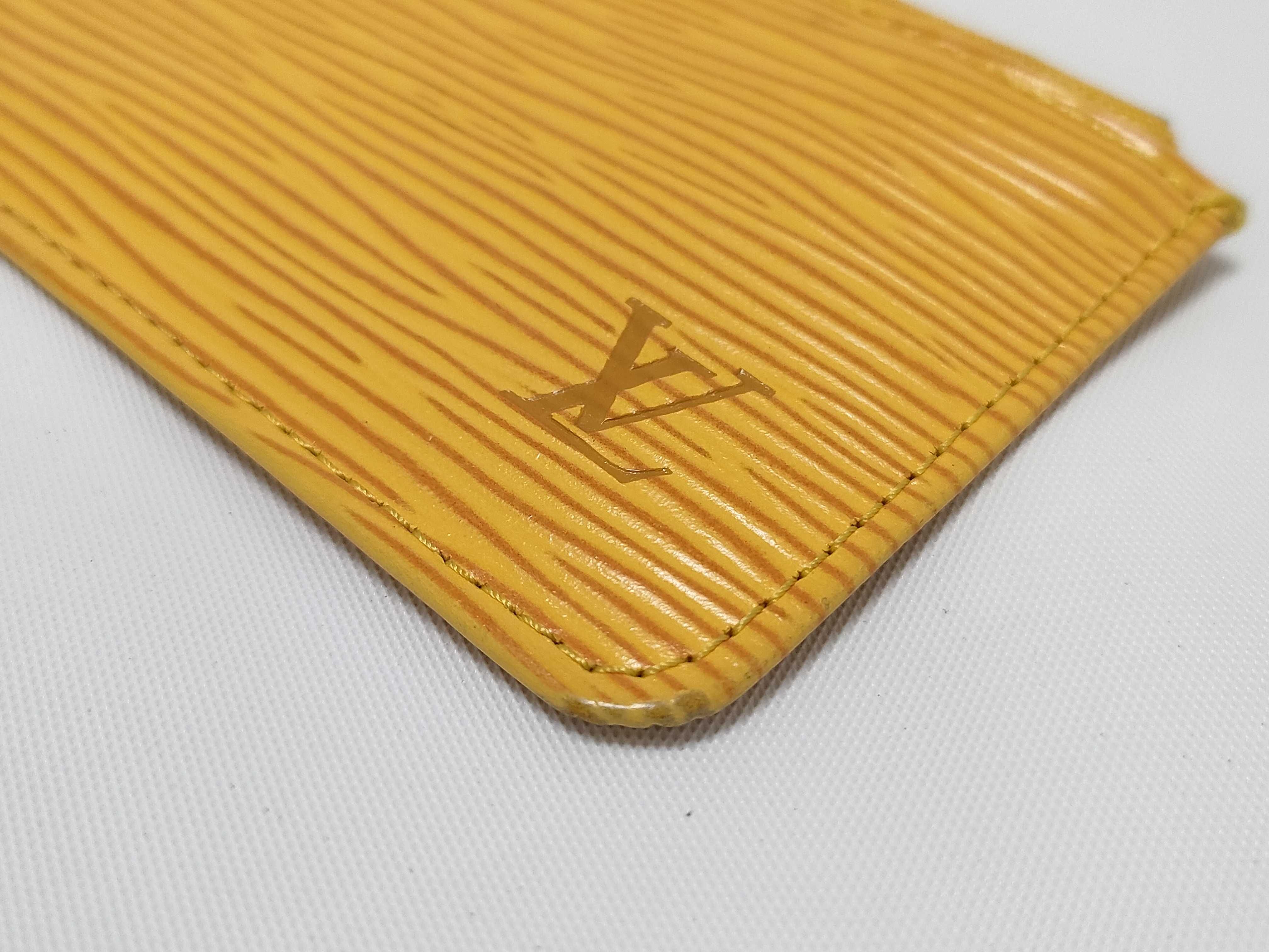 Epi Pochette Clé M63809 Key Case — view 3