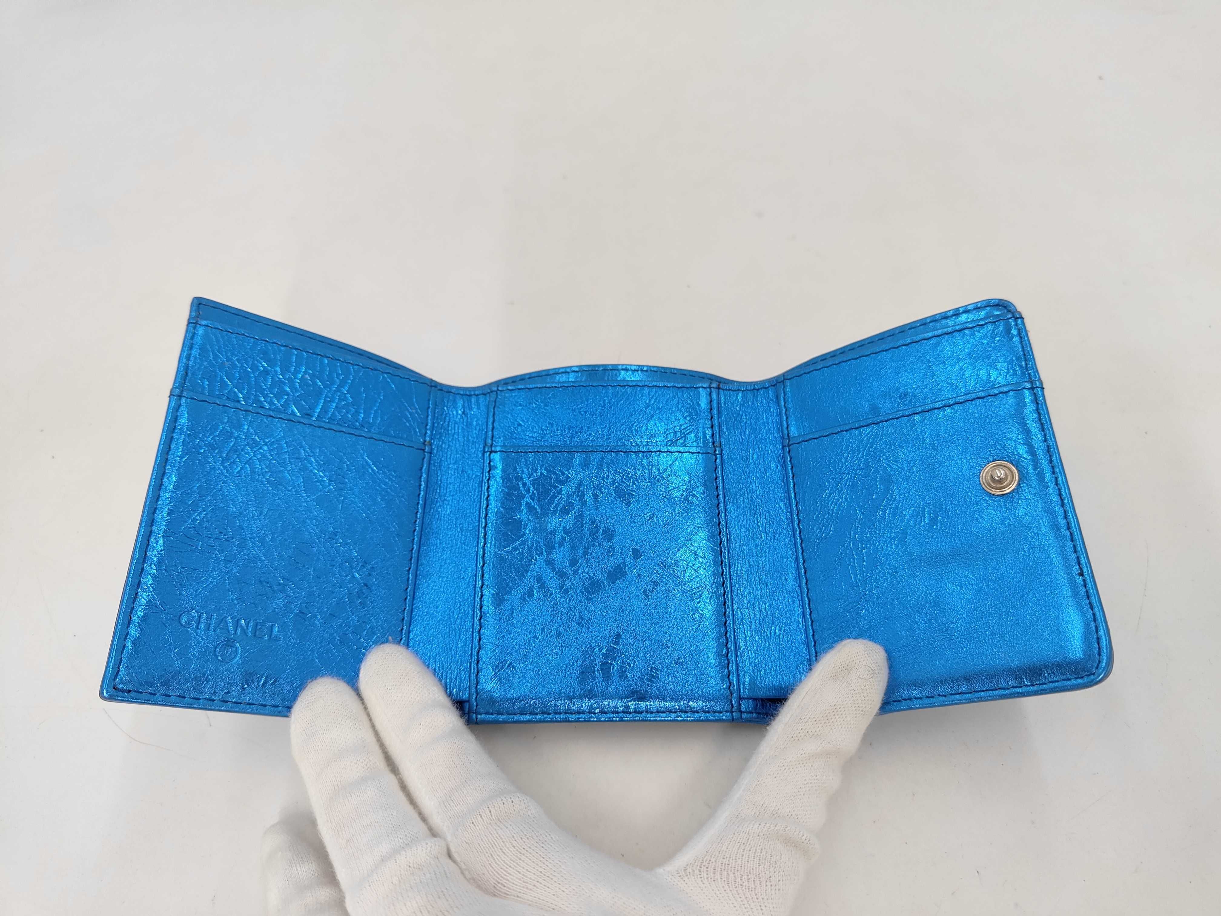 Ribbon Coco Mark Double Hook Tri-fold Compact Wallet — view 8