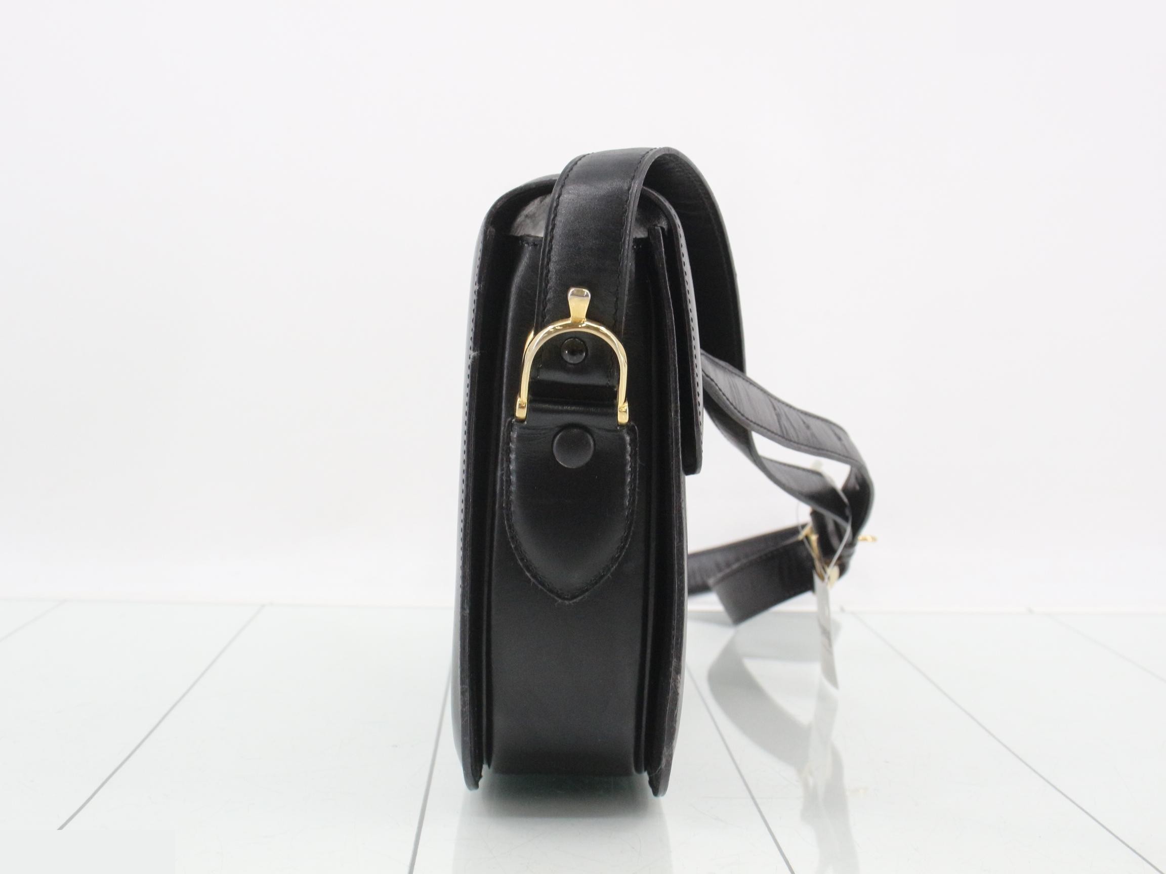 Shoulder bag, carriage hardware, black leather — view 4