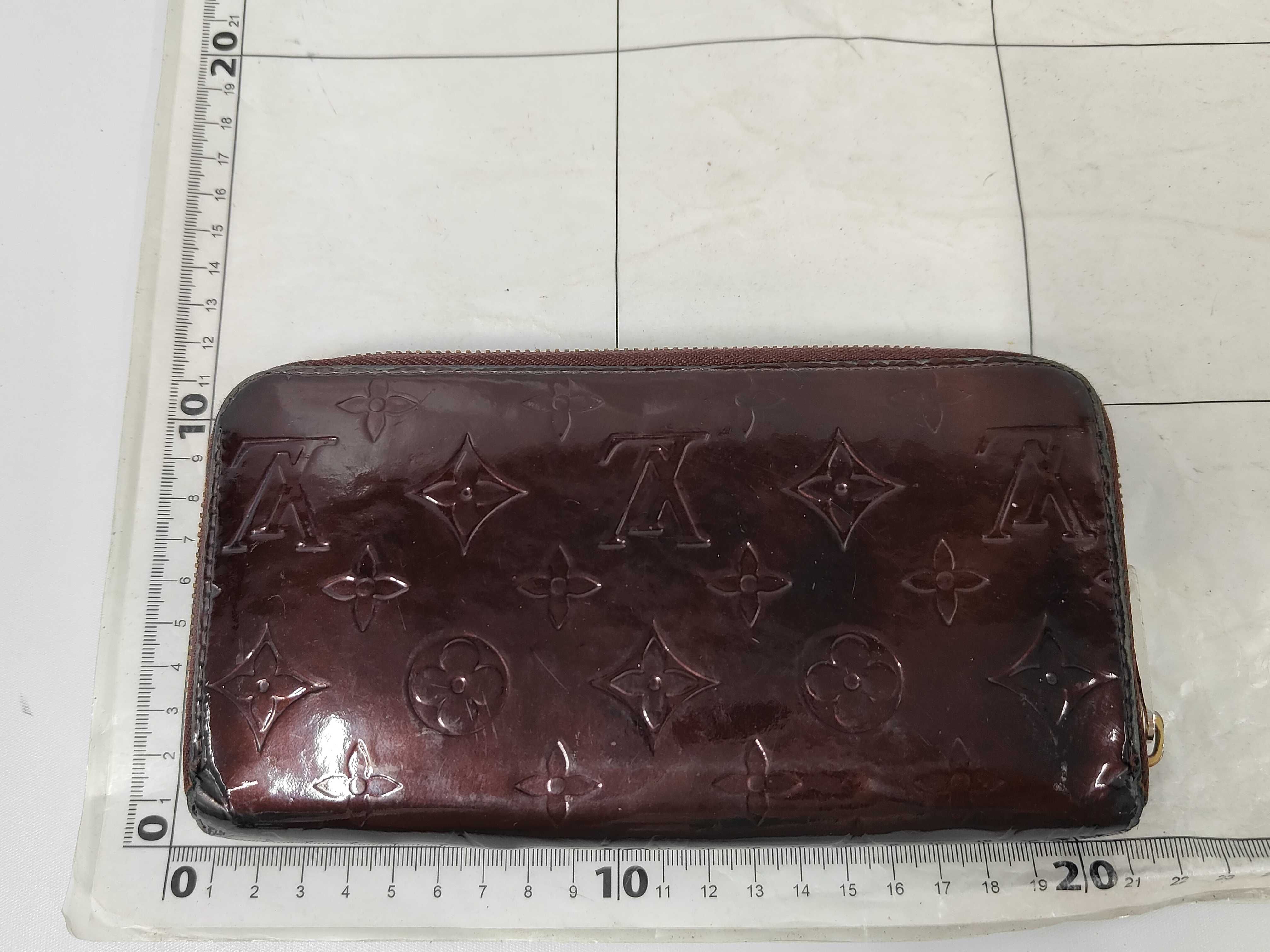Vernis Zippy Wallet — view 2