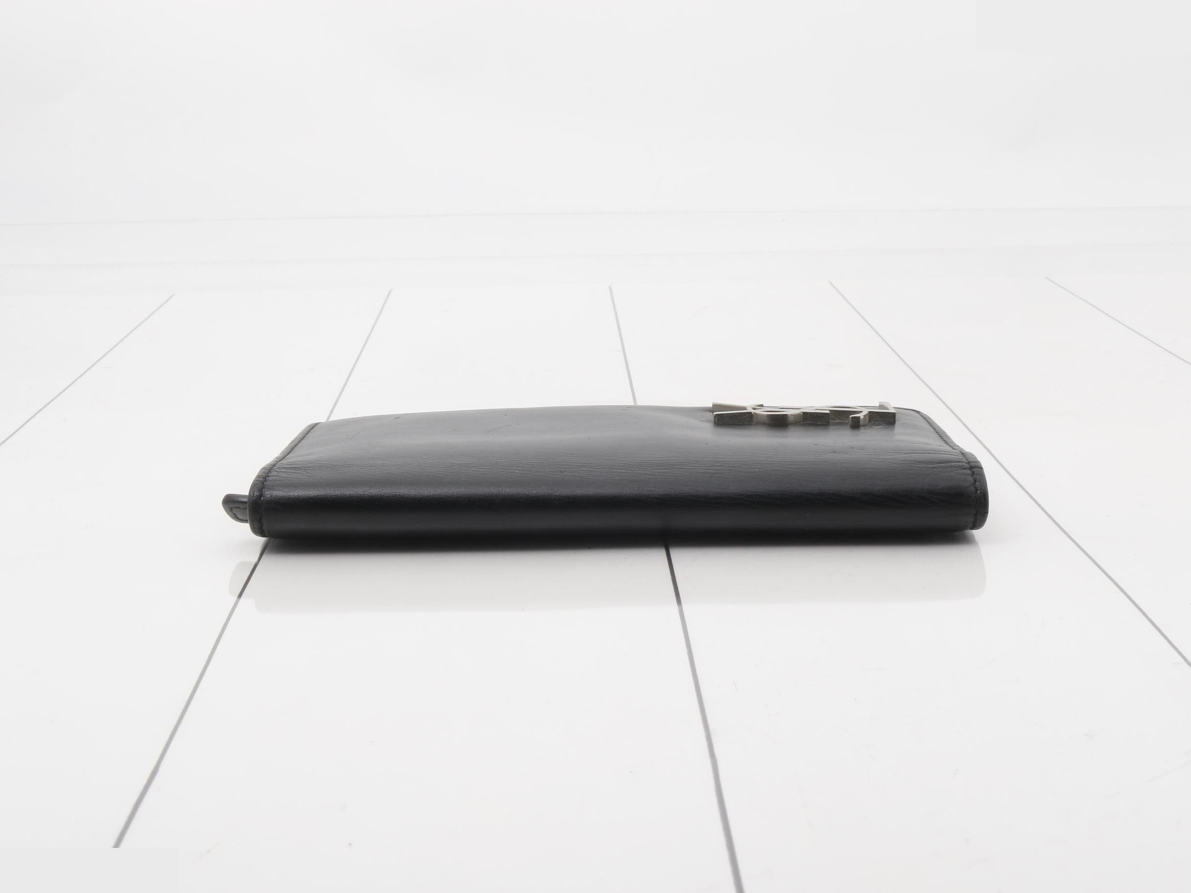 Other lines: Bags and Wallets — view 3