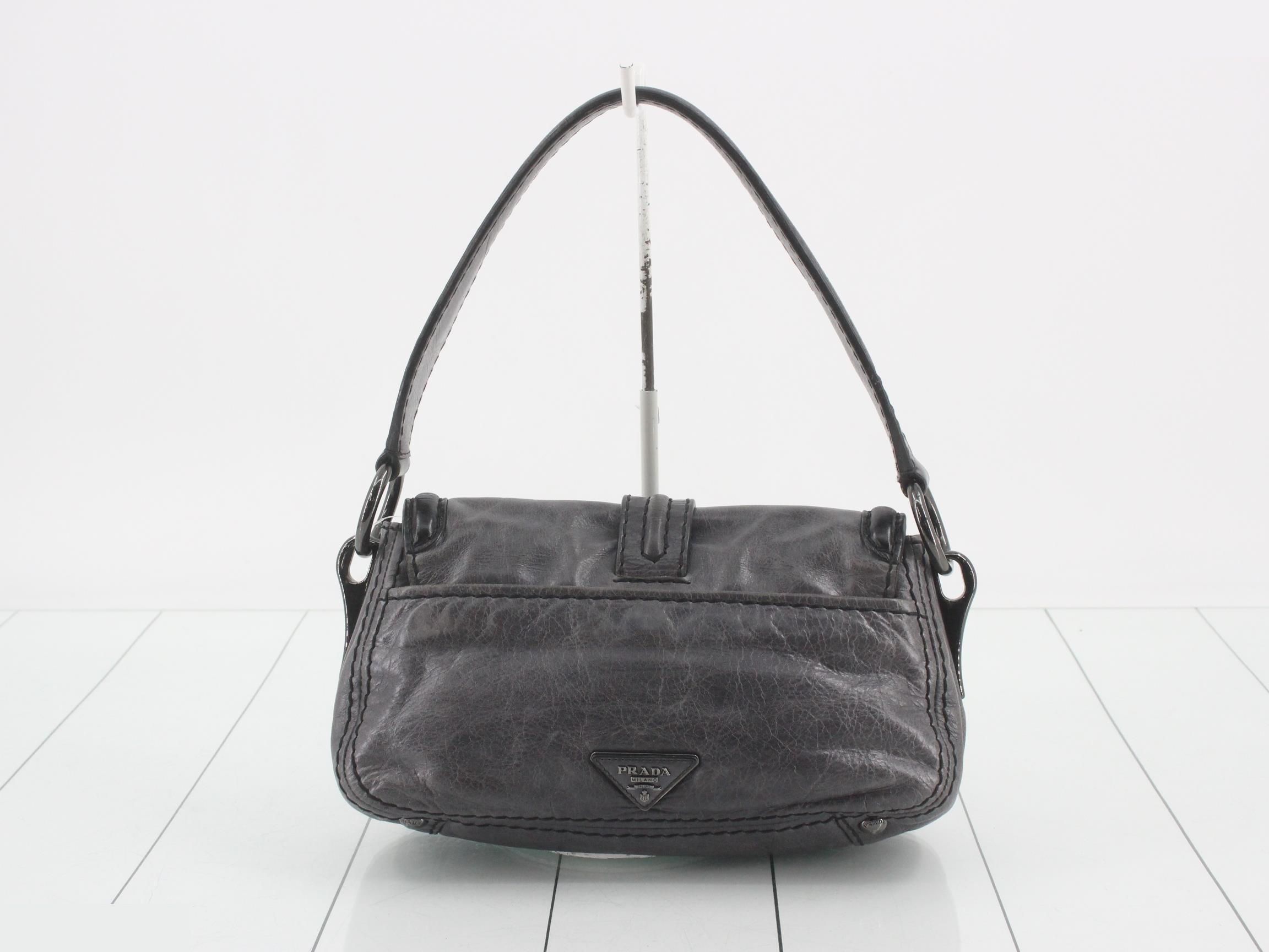 Turnlock Triangle Logo One-Shoulder Bag Leather — view 2