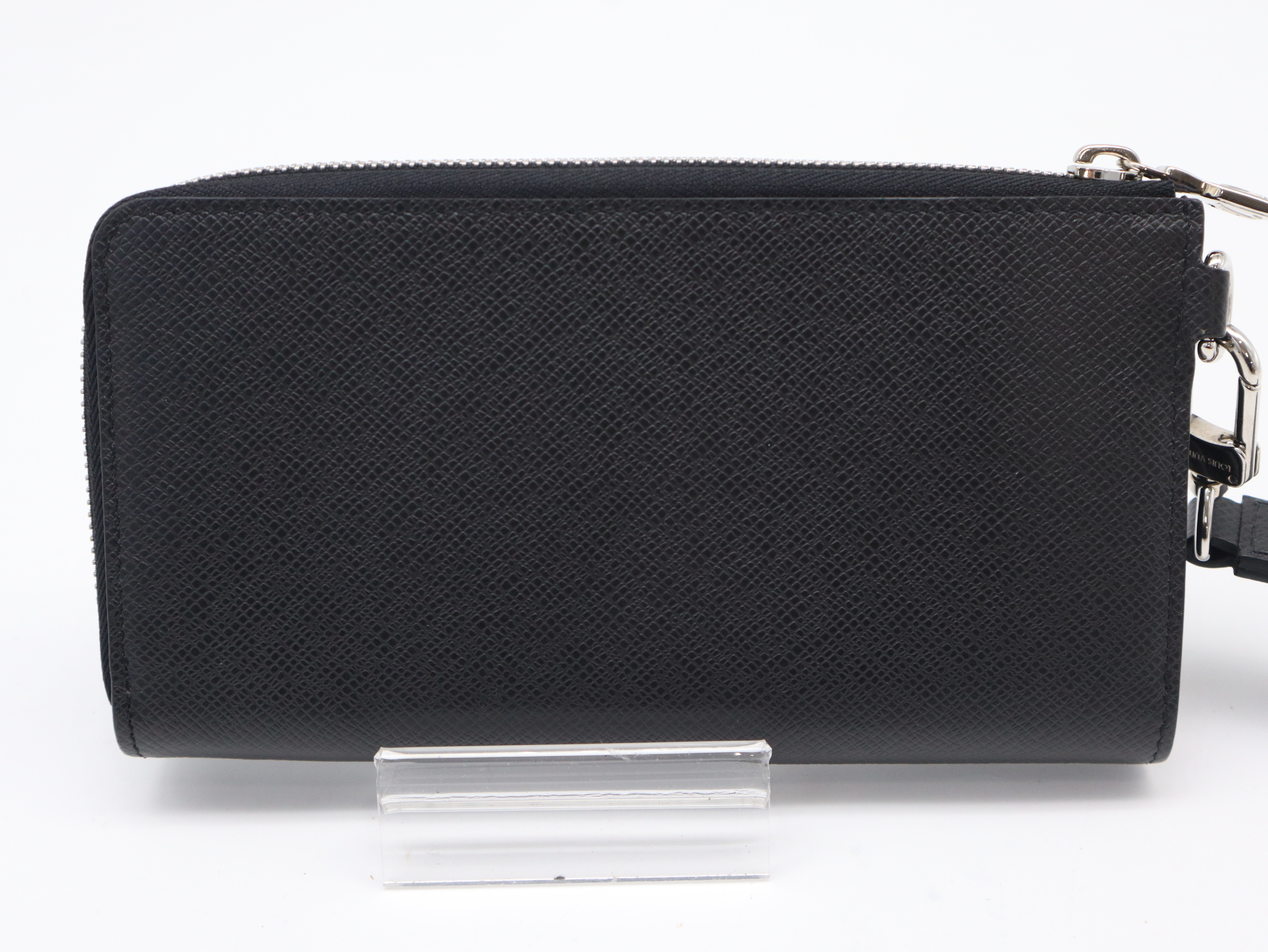 M69409 Taiga Zippy Dragonne Ardoise Wallet — view 2