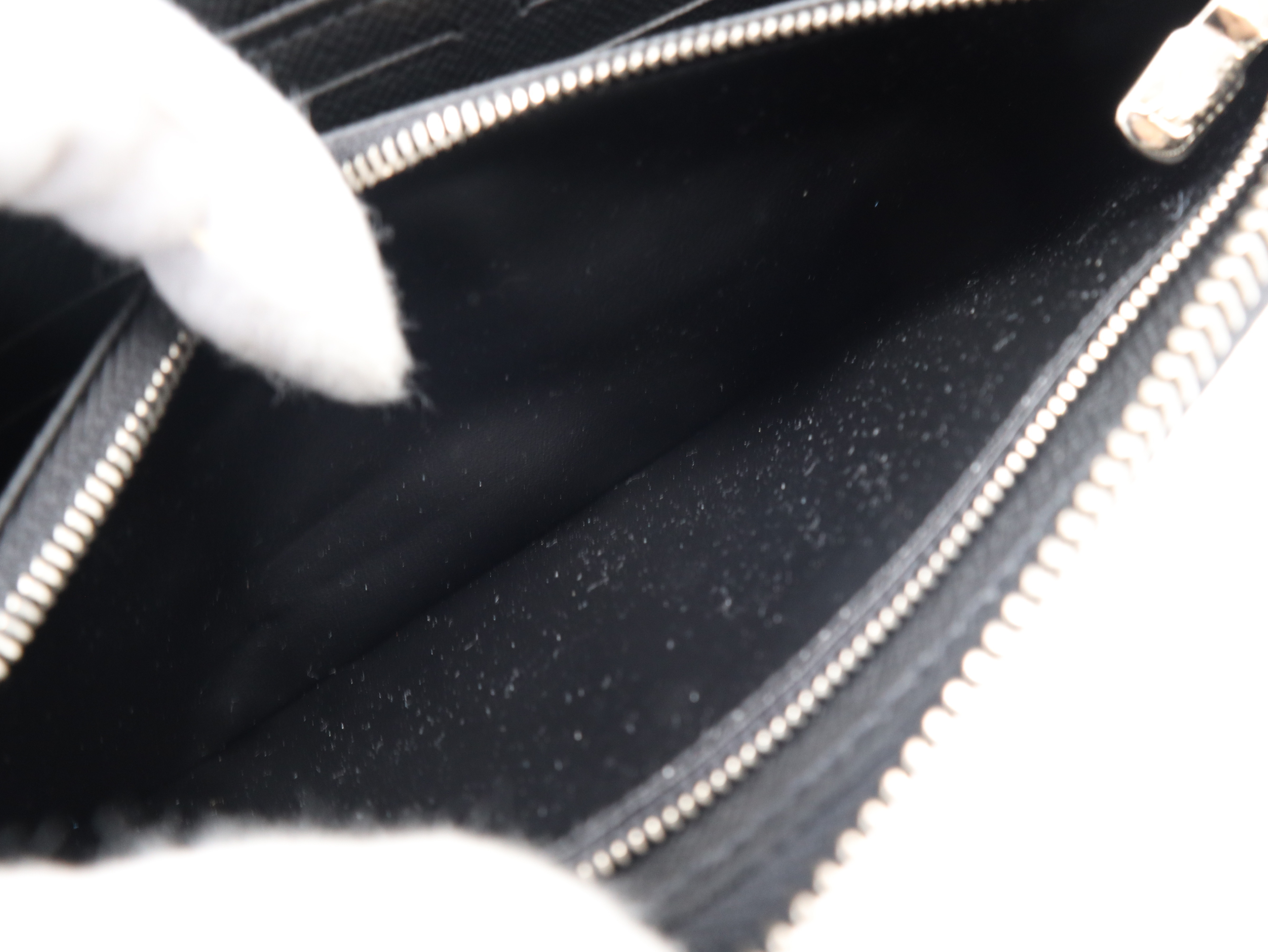 M69409 Taiga Zippy Dragonne Ardoise Wallet — view 11
