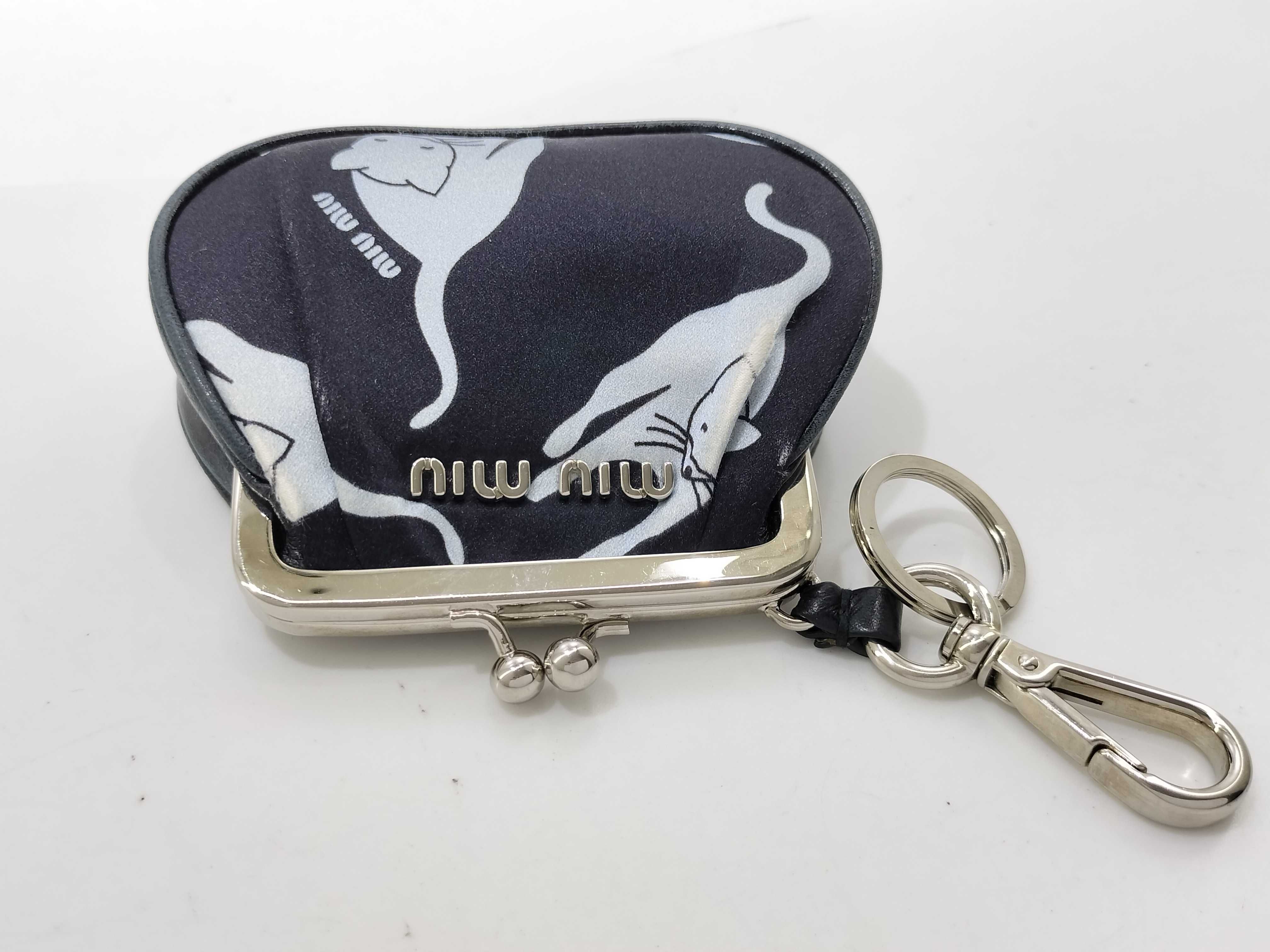 5ARB25 Satin Leather Cat Keychain Charm Coin Case — view 7