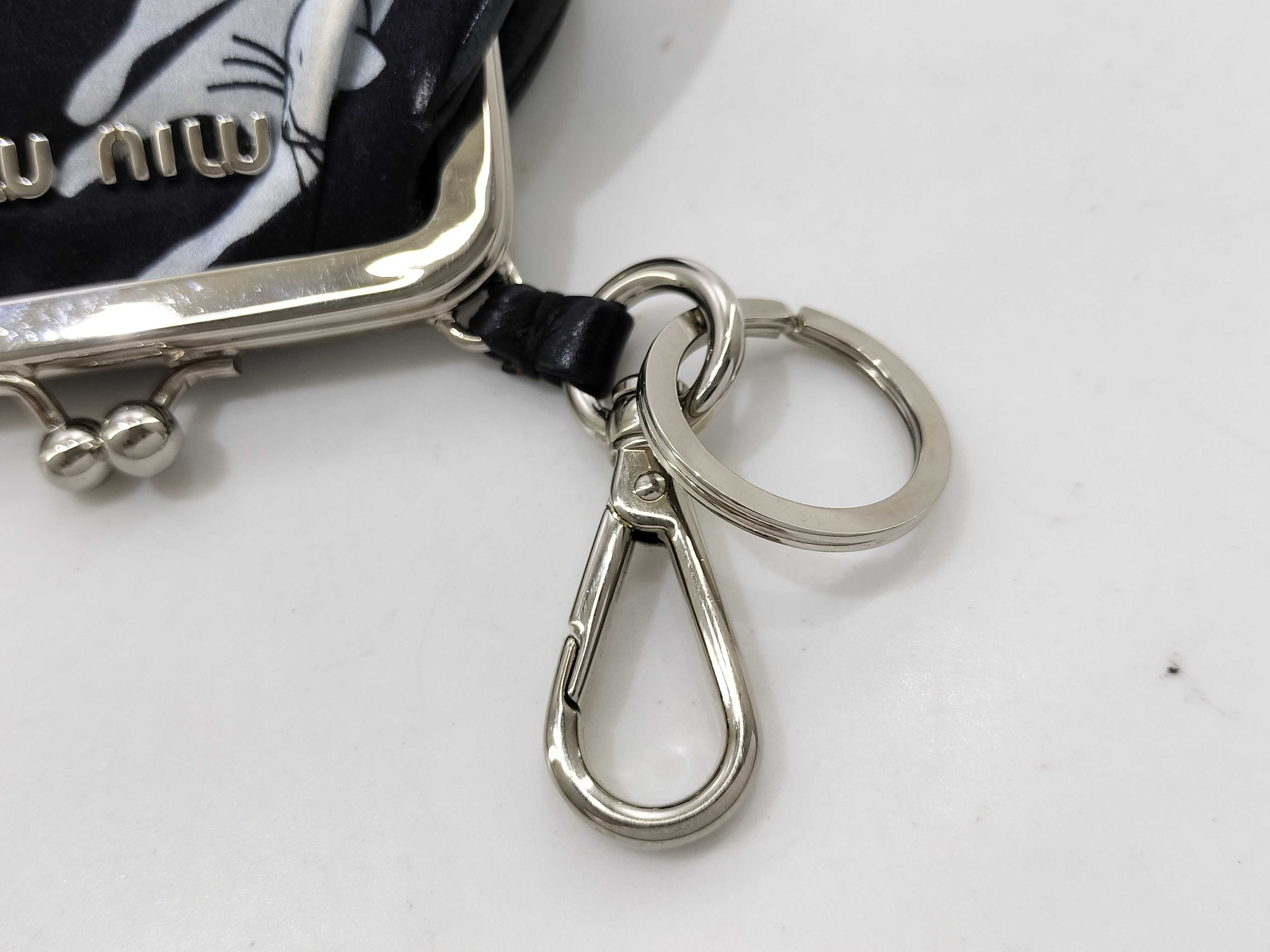 5ARB25 Satin Leather Cat Keychain Charm Coin Case — view 8