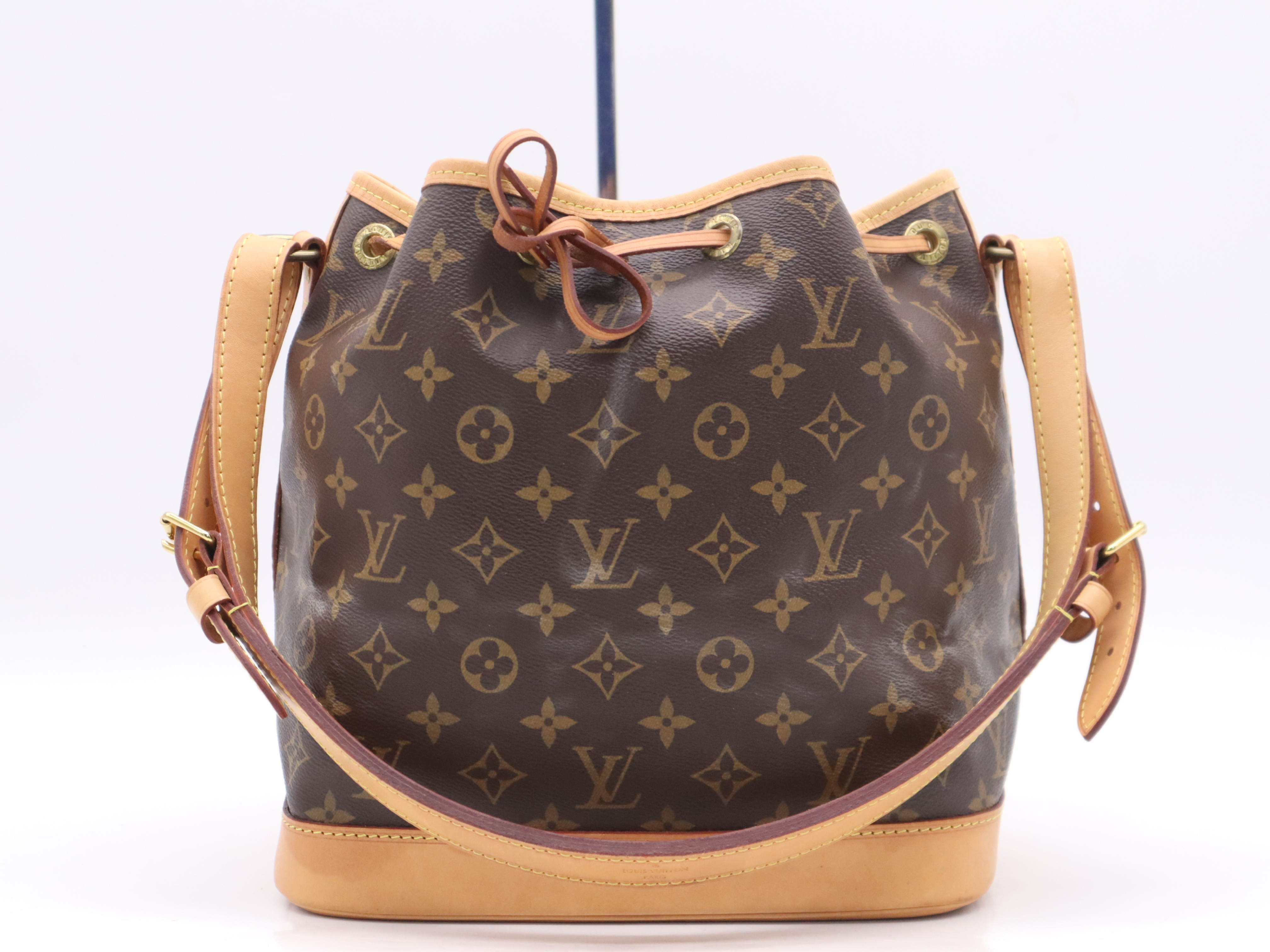 M42224 Monogram Noé Shoulder Bag