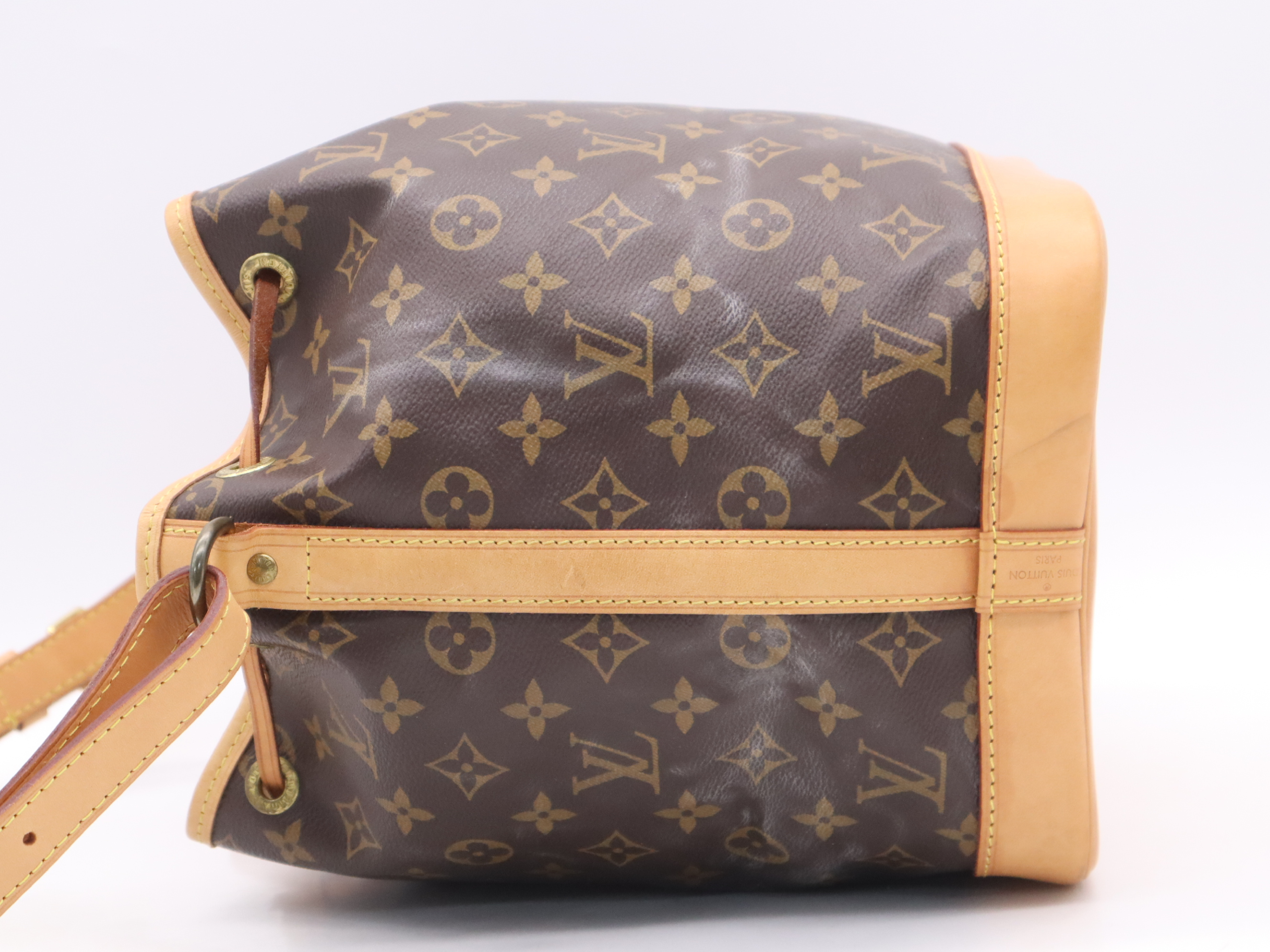 M42224 Monogram Noé Shoulder Bag — view 3