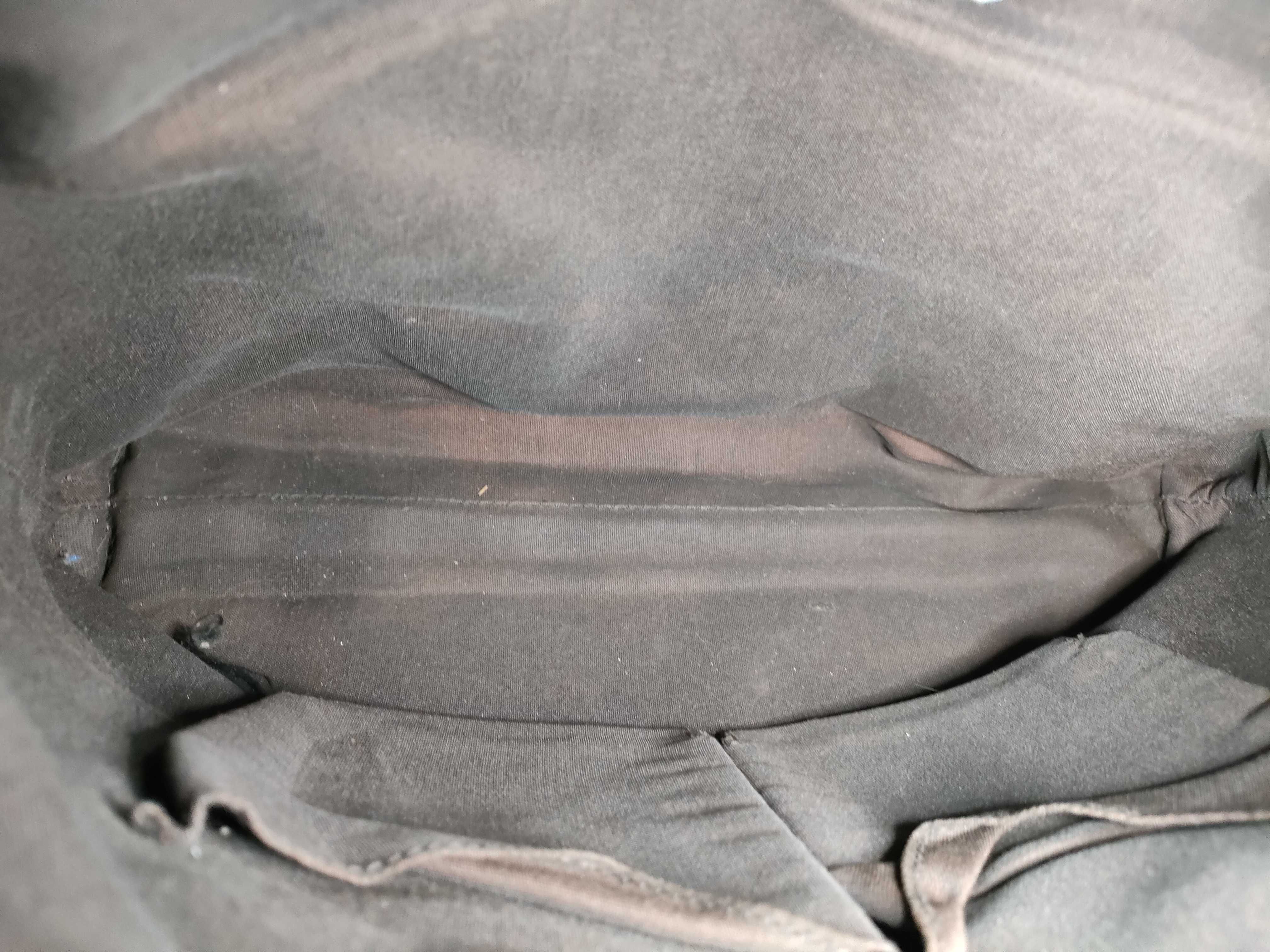 GG Supreme Shoulder Bag — view 11