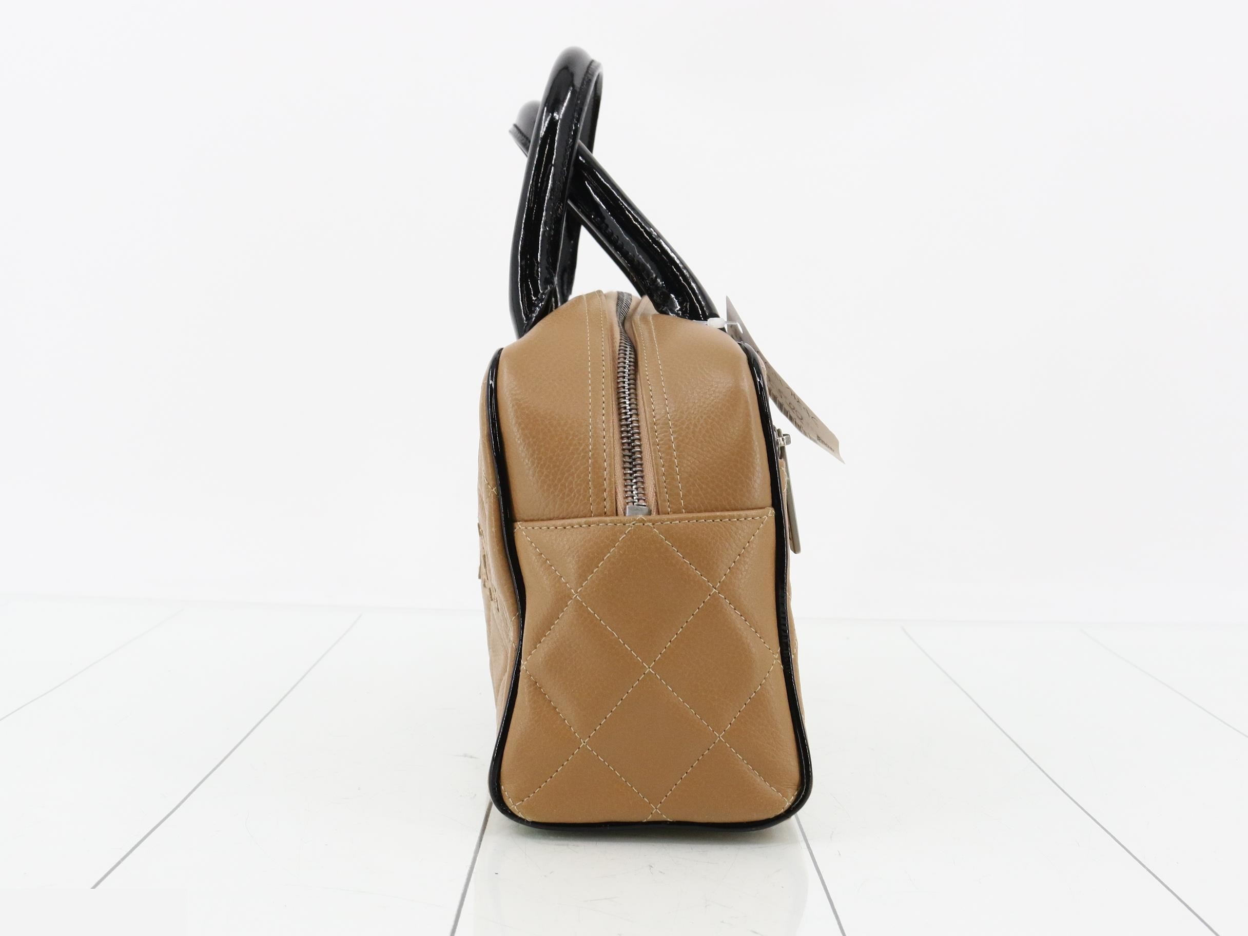 Matelassé leather x patent leather handbag, model number 6. — view 3