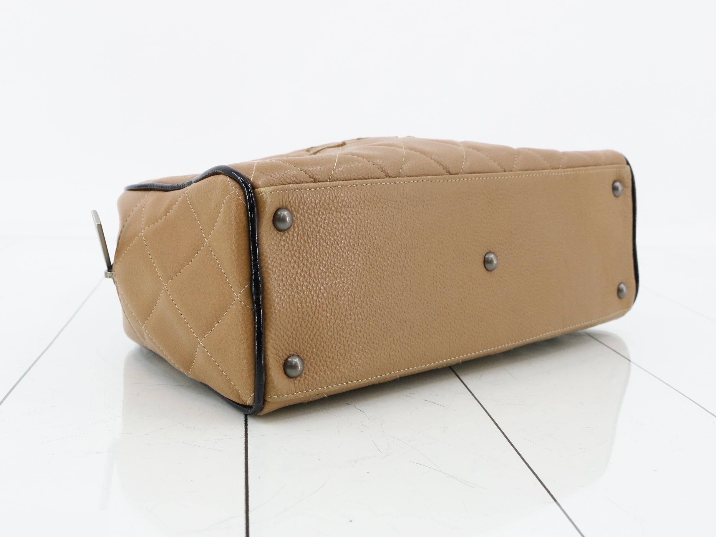 Matelassé leather x patent leather handbag, model number 6. — view 5