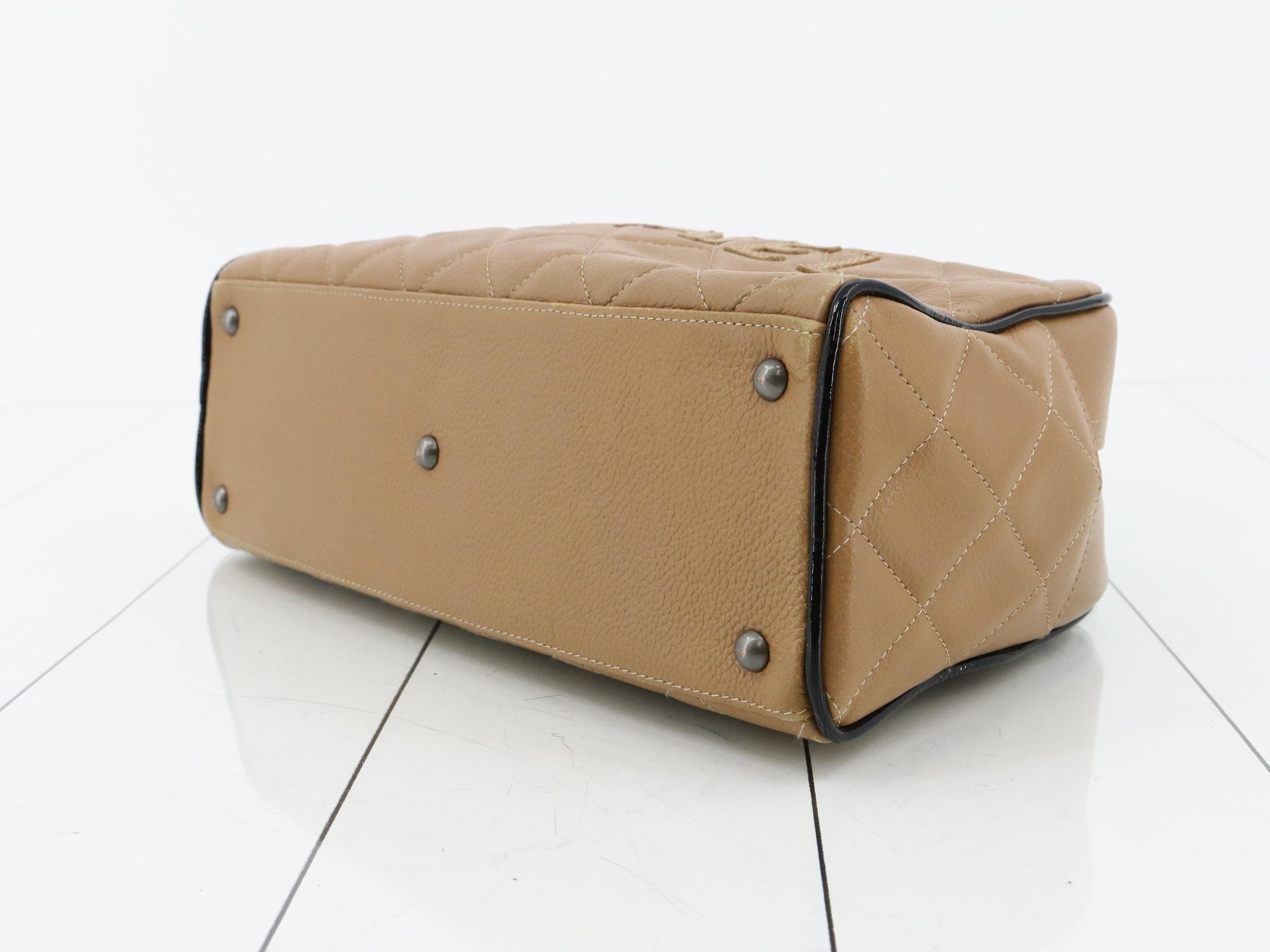 Matelassé leather x patent leather handbag, model number 6. — view 6