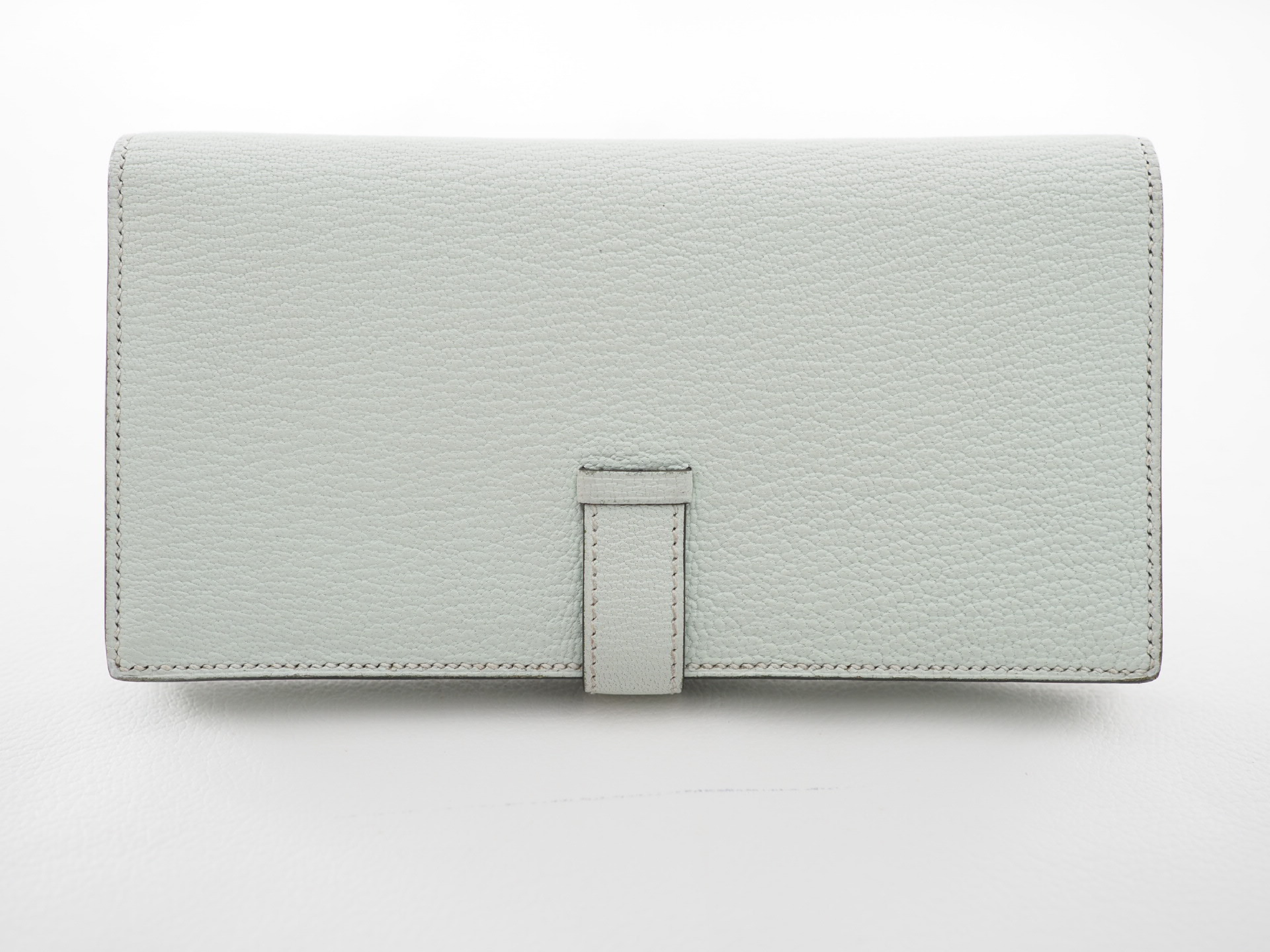 Bearn Soufflé, 2024 model, Chevre Mysore, Vert Fizz (light white-green), silver hardware, W stamp, wallet. — view 2