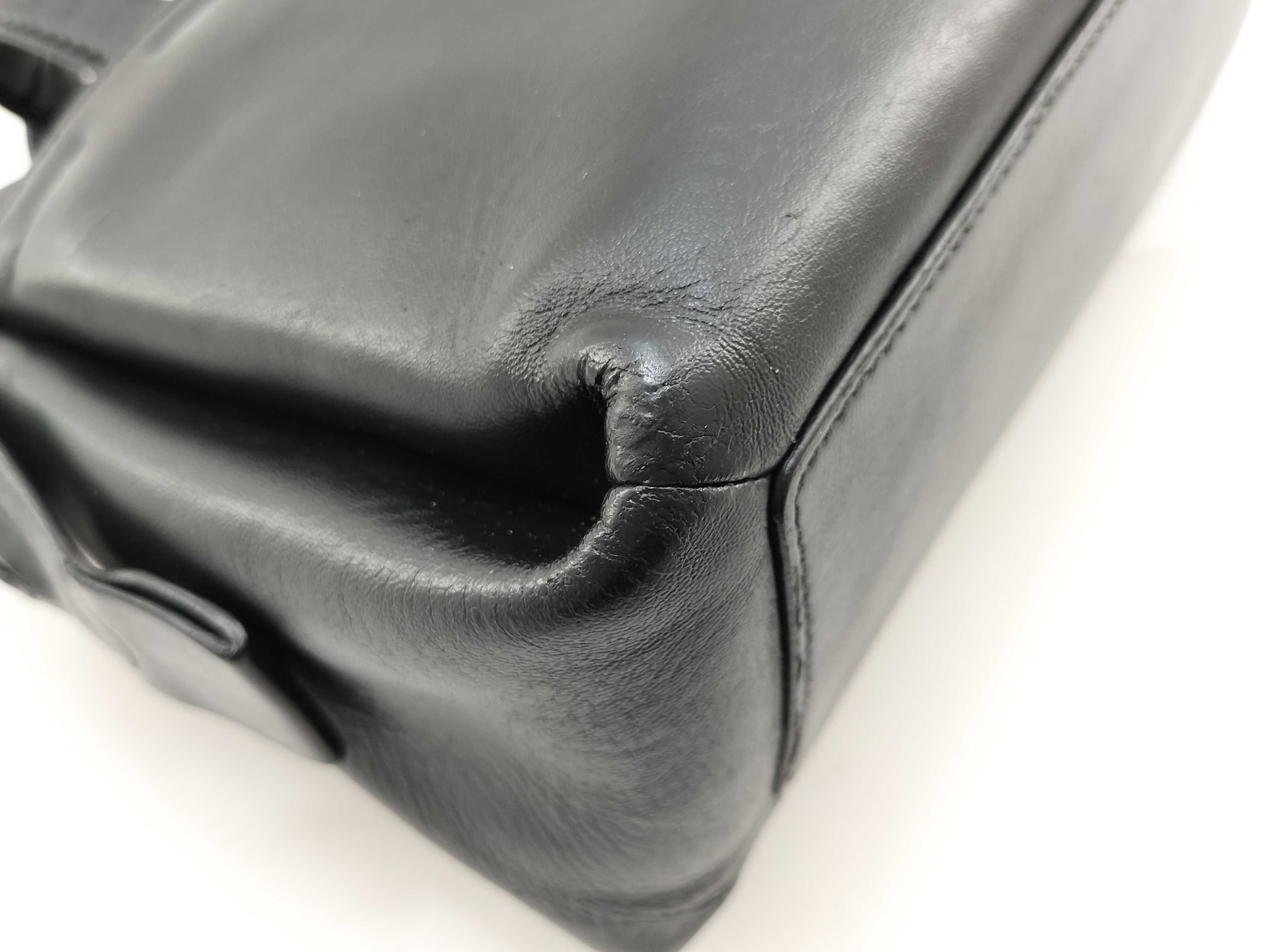 Medium Portfolio Leather Shoulder Bag Black Serial Handbag — view 4