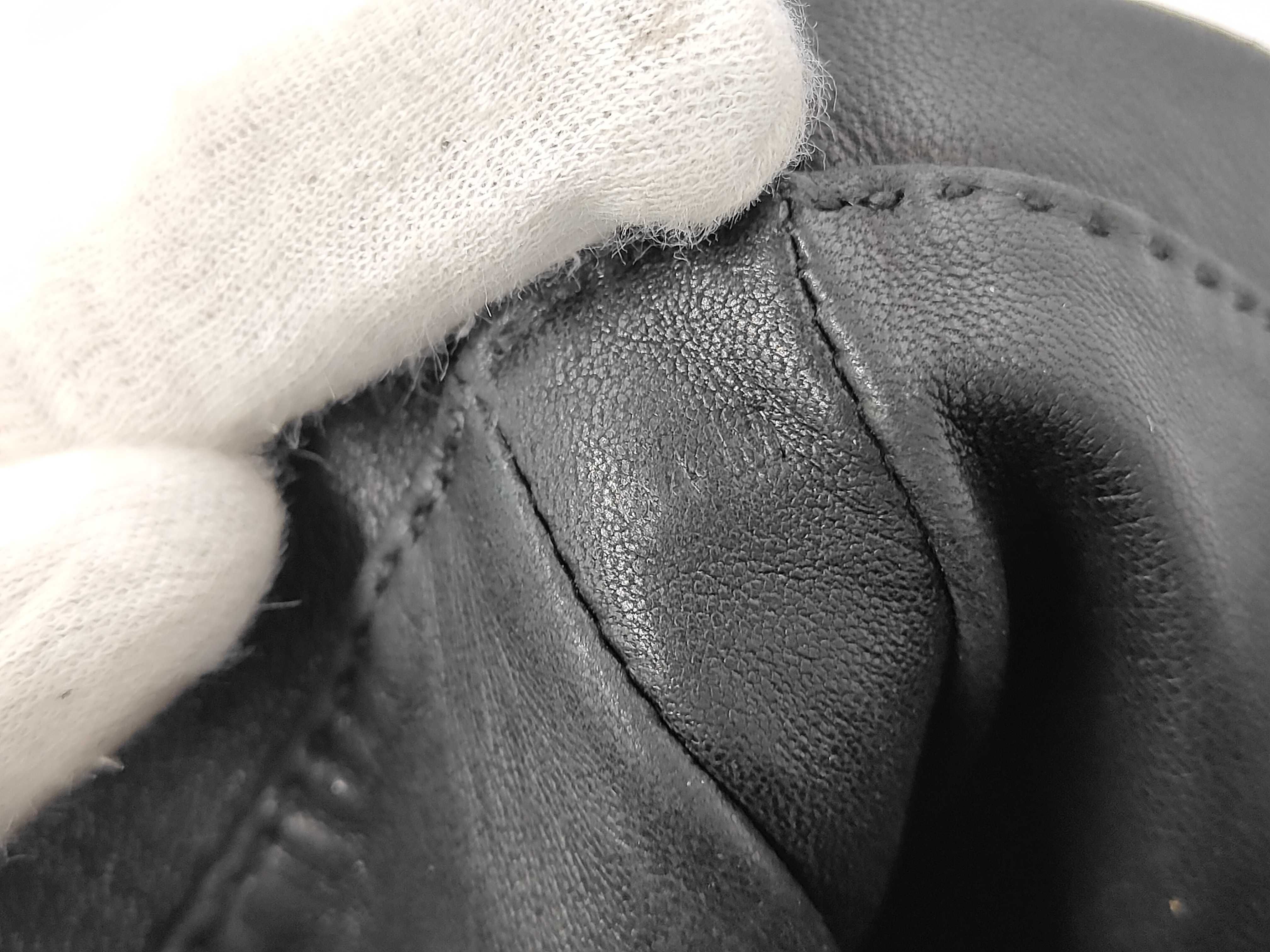 Clou de Selle Pochette Shoulder Bag — view 10