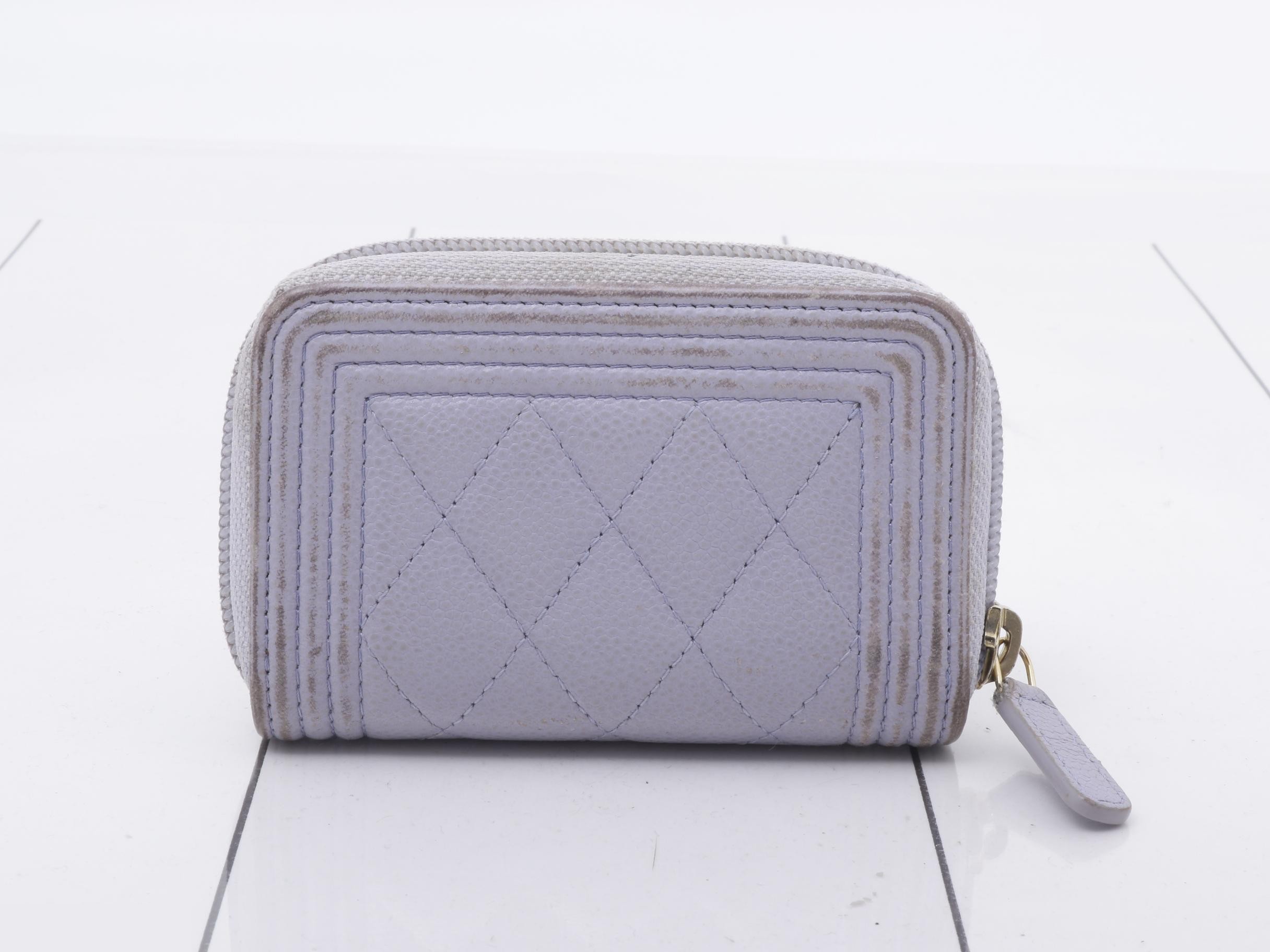 Boy Chanel coin case, purple caviar leather. — view 2
