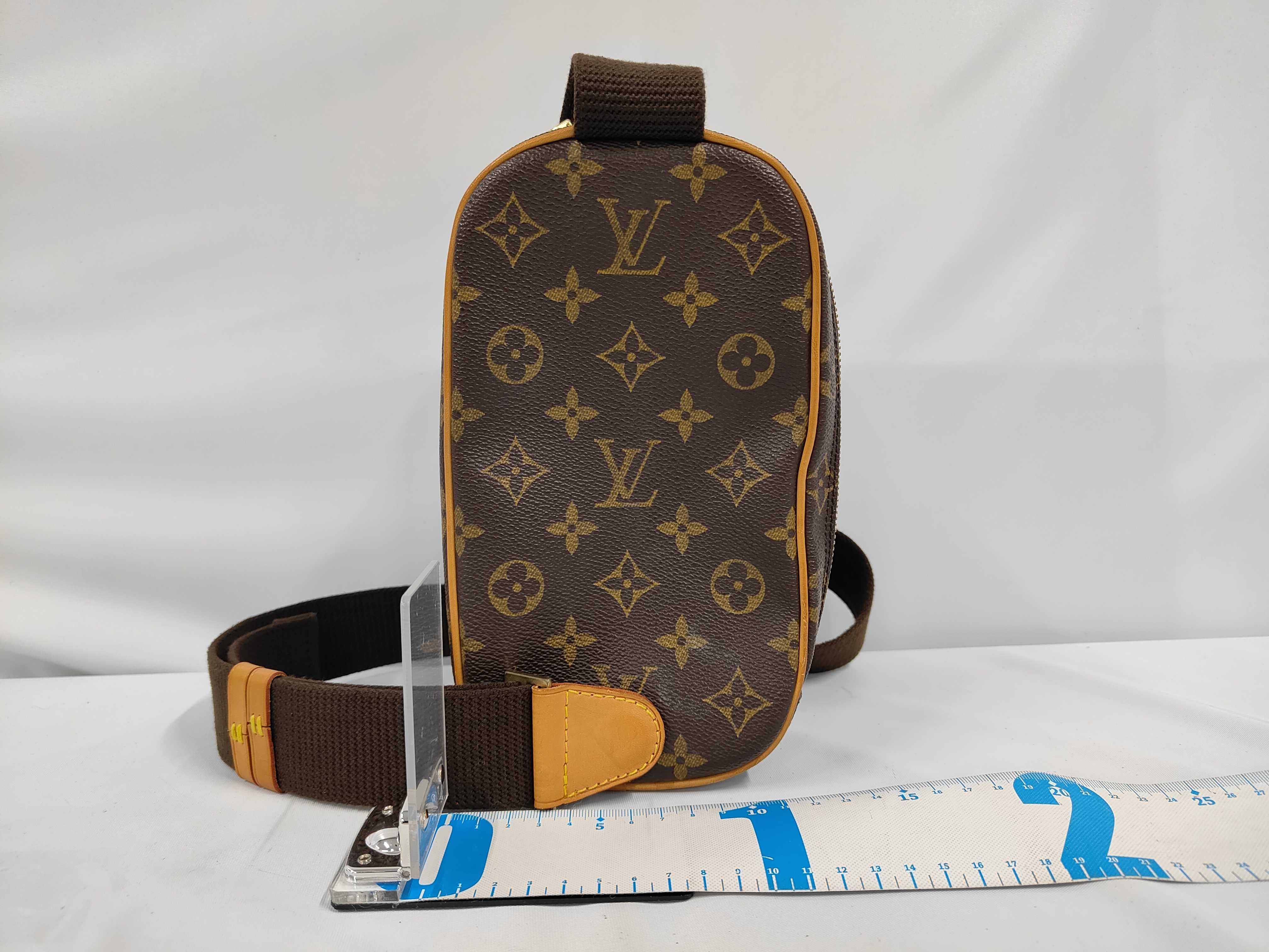 LV Pochette Gange Shoulder Bag — view 2