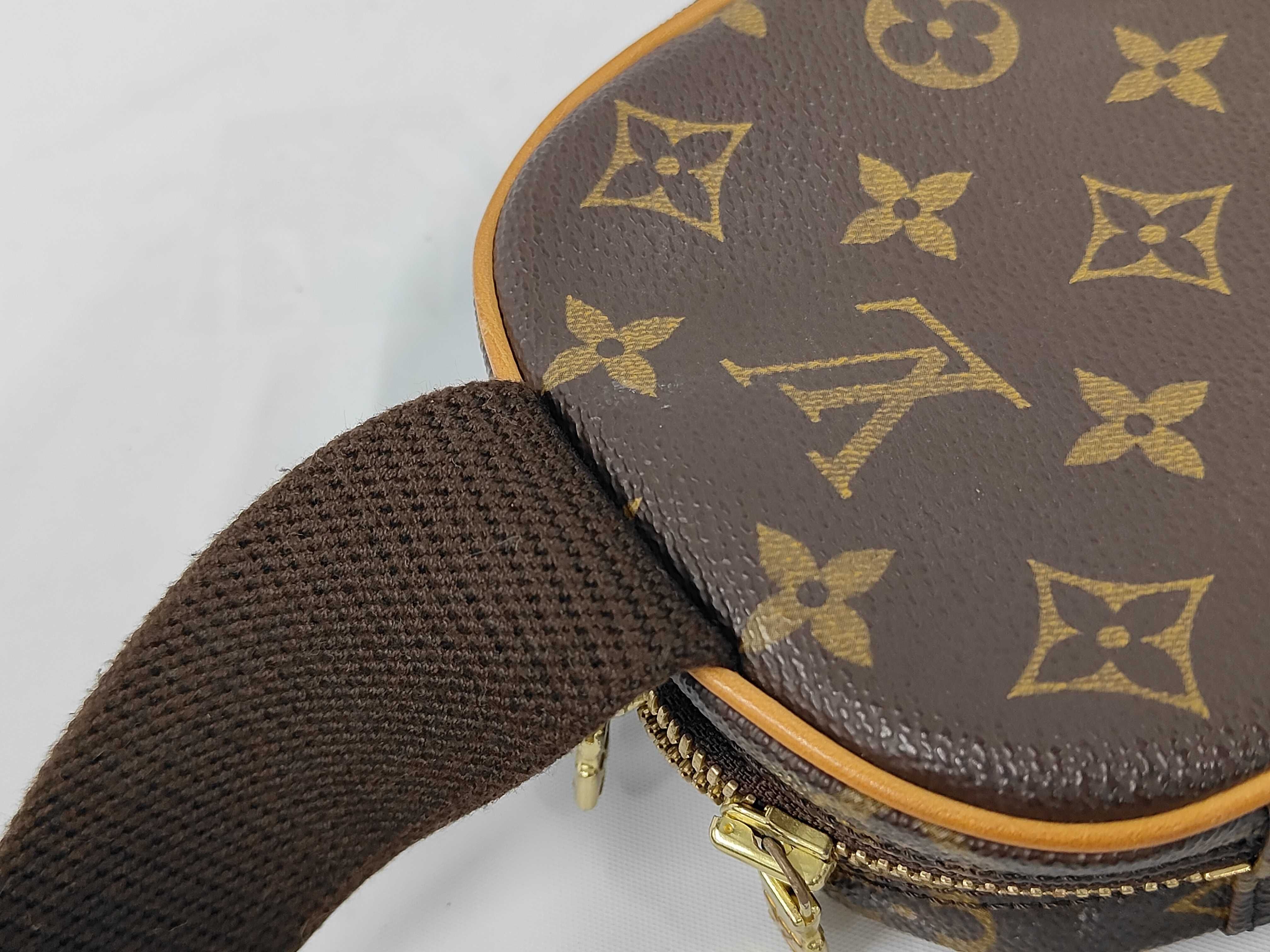 LV Pochette Gange Shoulder Bag — view 7