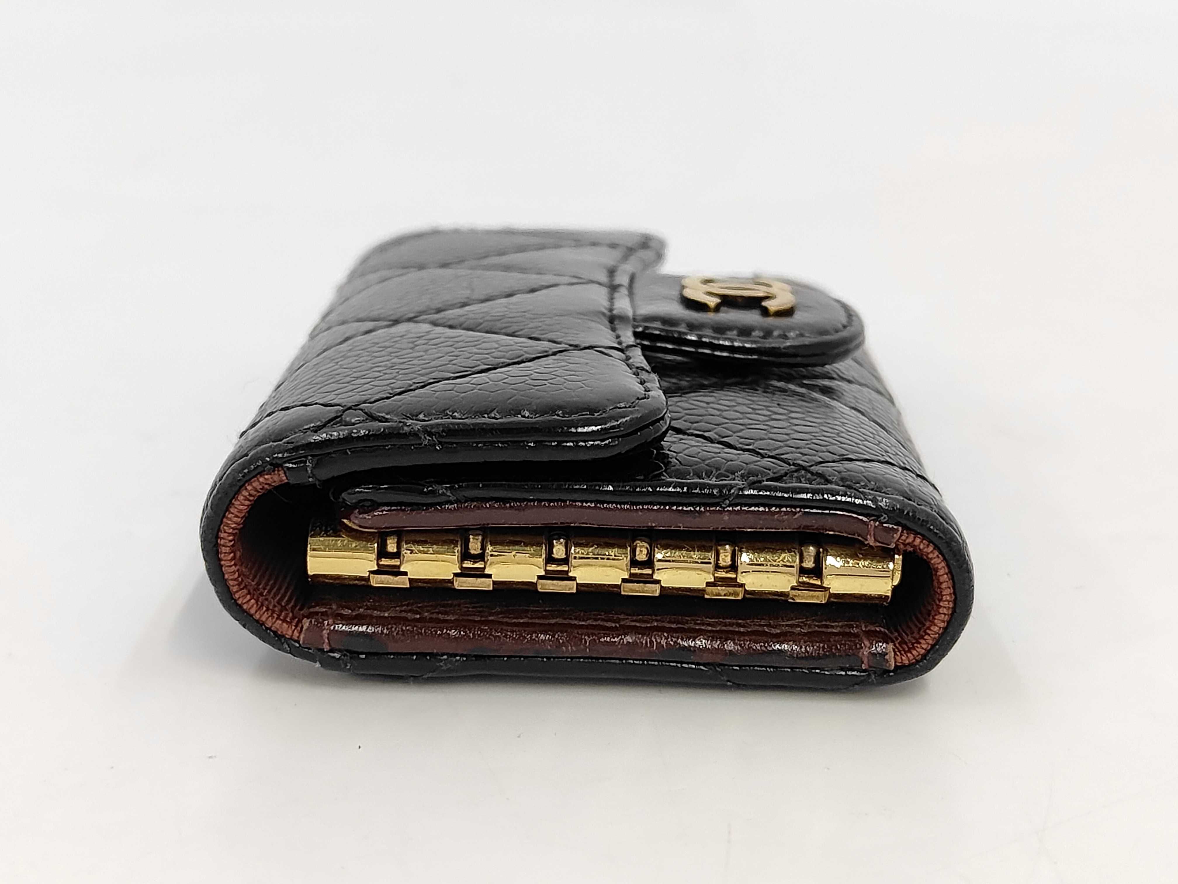 Matelassé 6-Key Case, Caviar Leather, Gold Hardware, Black, 21064857 (Key Case/Key Holder) — view 5