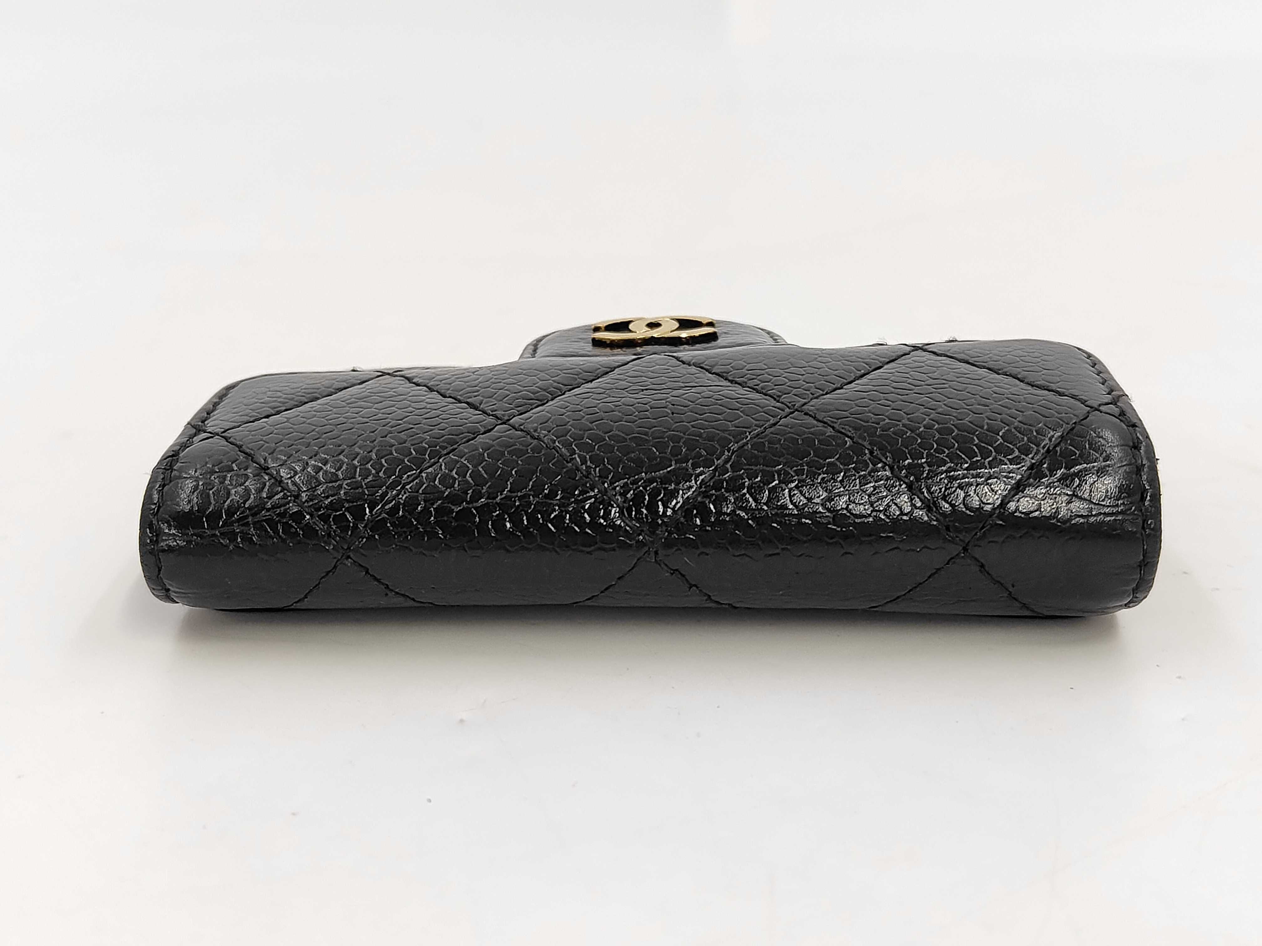 Matelassé 6-Key Case, Caviar Leather, Gold Hardware, Black, 21064857 (Key Case/Key Holder) — view 6