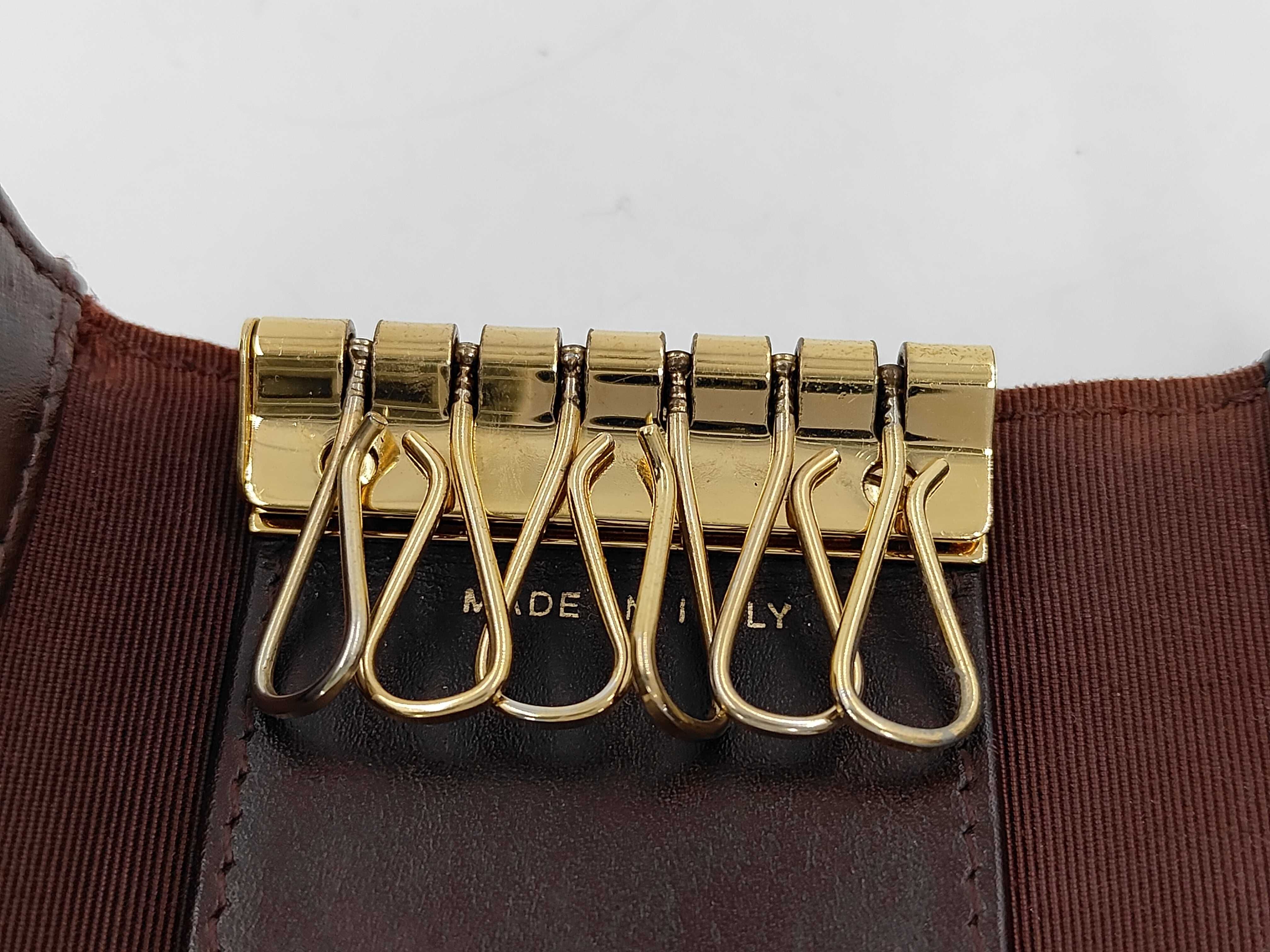 Matelassé 6-Key Case, Caviar Leather, Gold Hardware, Black, 21064857 (Key Case/Key Holder) — view 9
