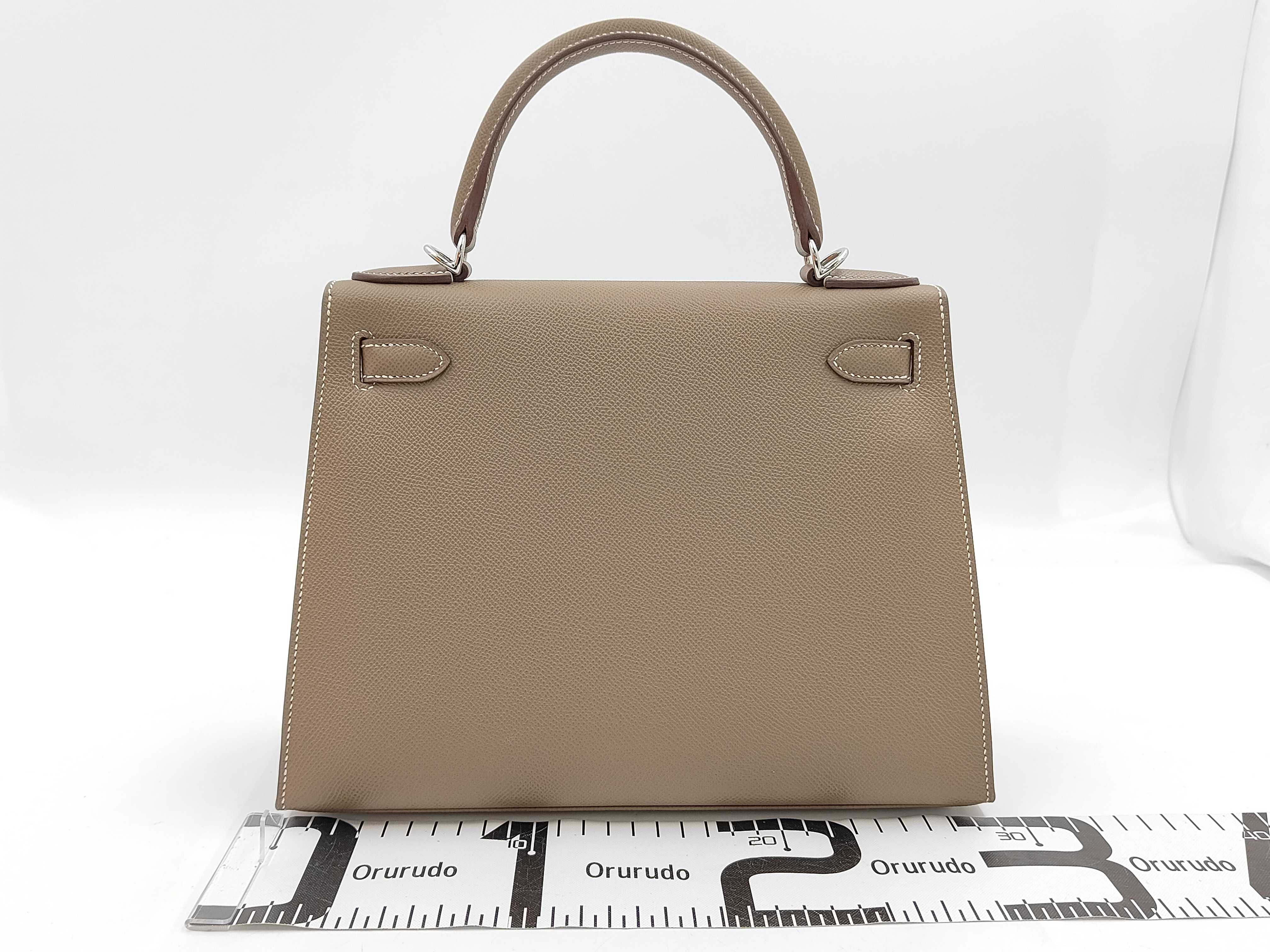 Kelly 28 Handbag, Gray, Silver Hardware, B Stamp — view 2