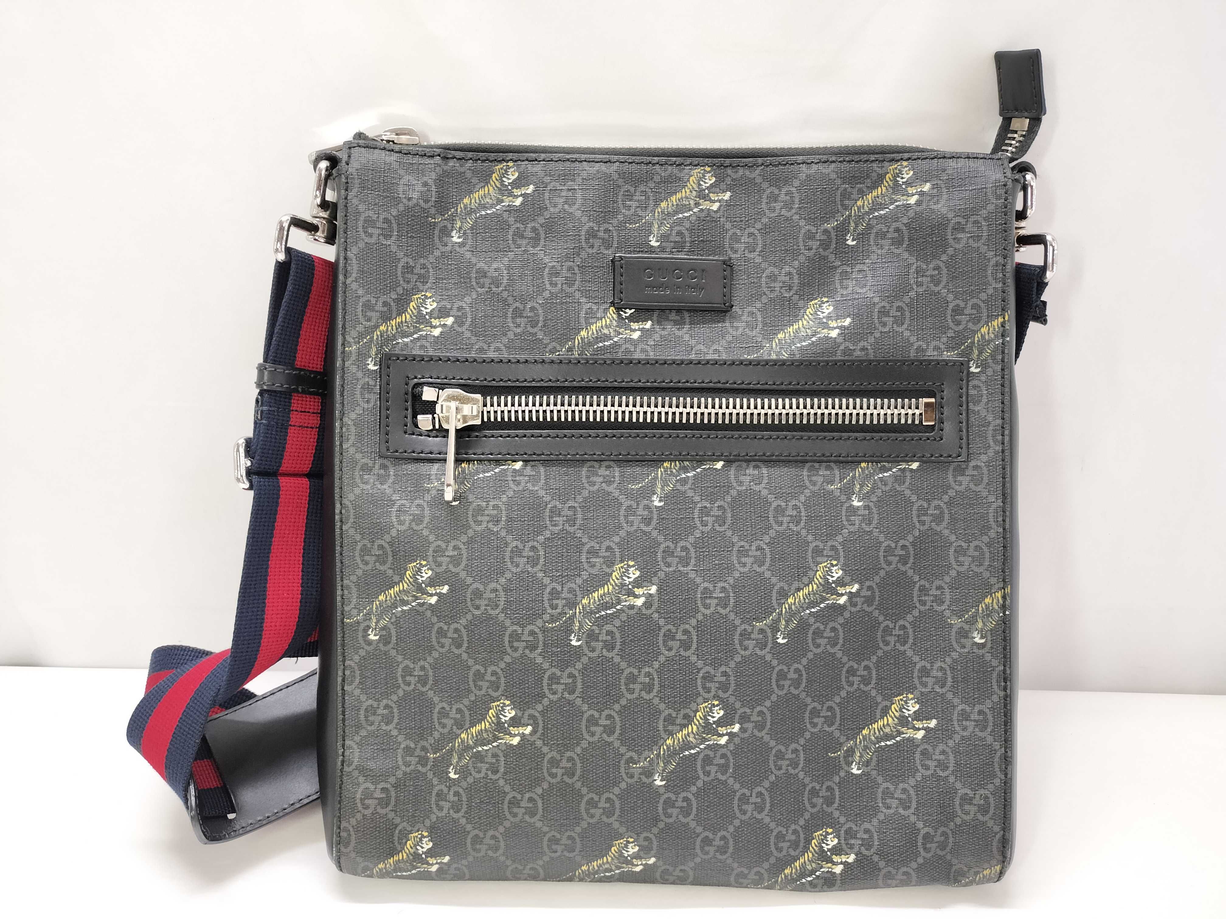GG Supreme Tiger PVC x Leather Shoulder Bag, Gray, 474137