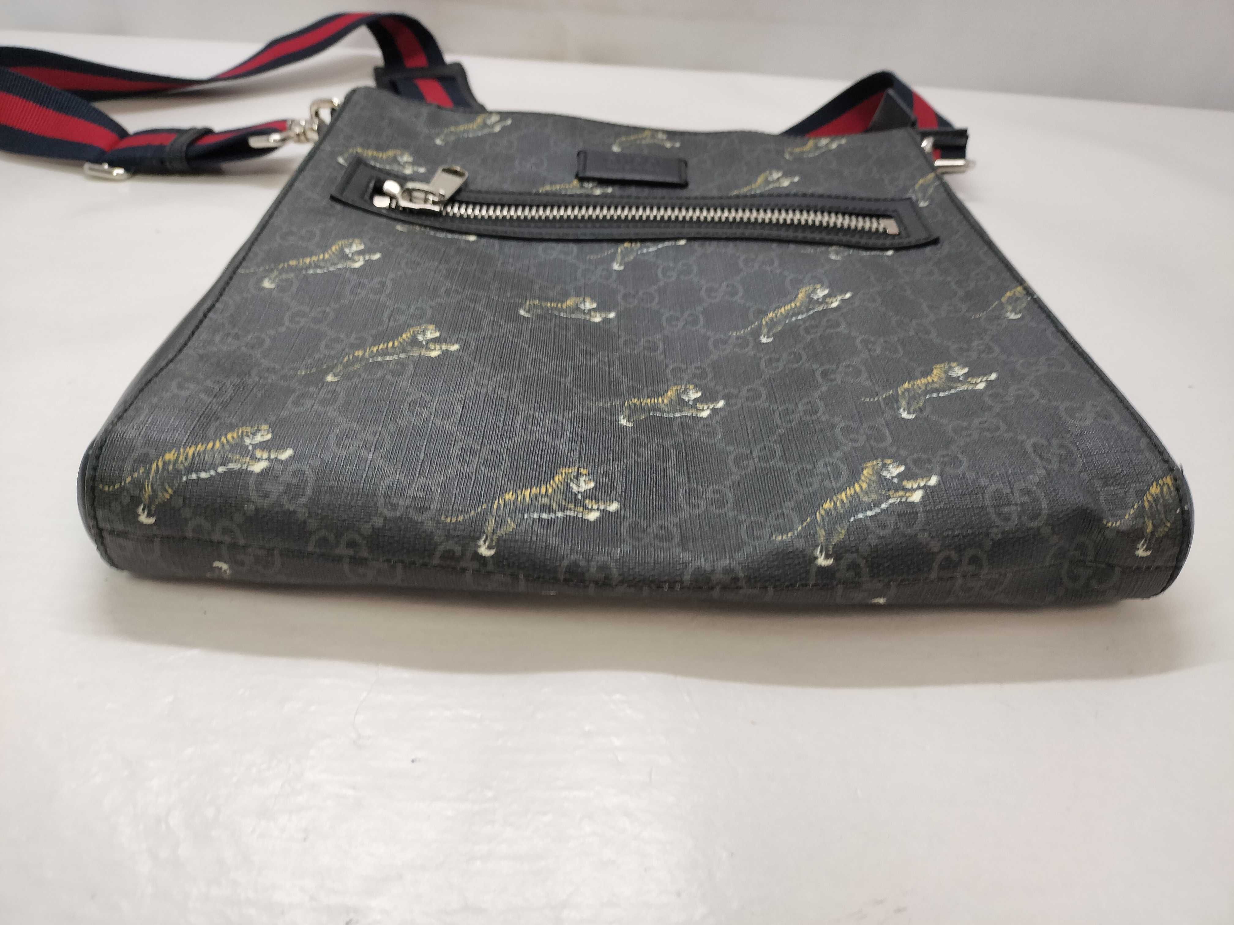 GG Supreme Tiger PVC x Leather Shoulder Bag, Gray, 474137 — view 15