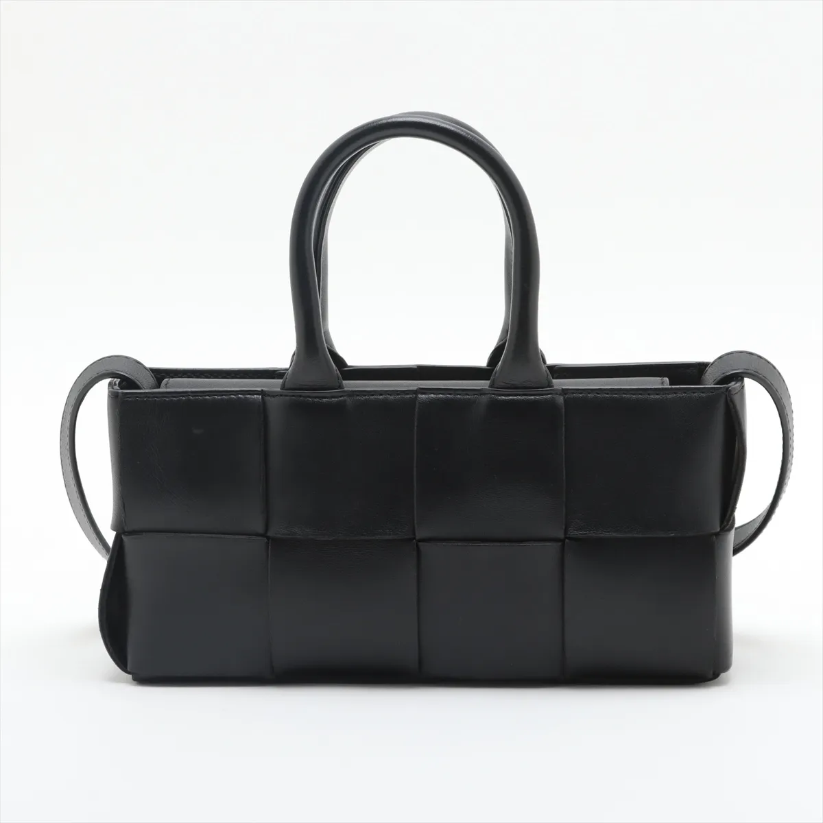 Maxi Intrecciato Mini East West Arco Leather 2WAY Handbag Black — view 2