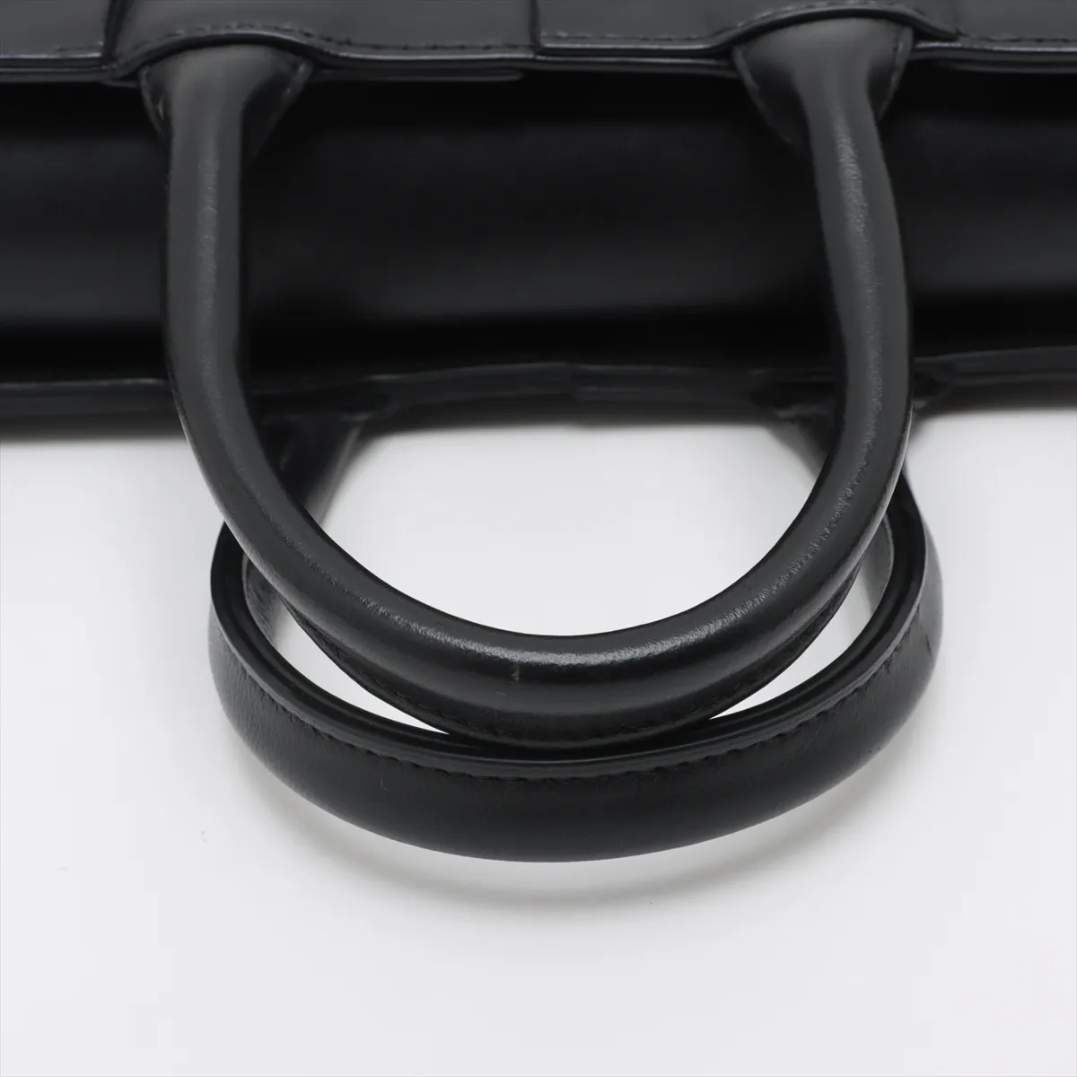 Maxi Intrecciato Mini East West Arco Leather 2WAY Handbag Black — view 5