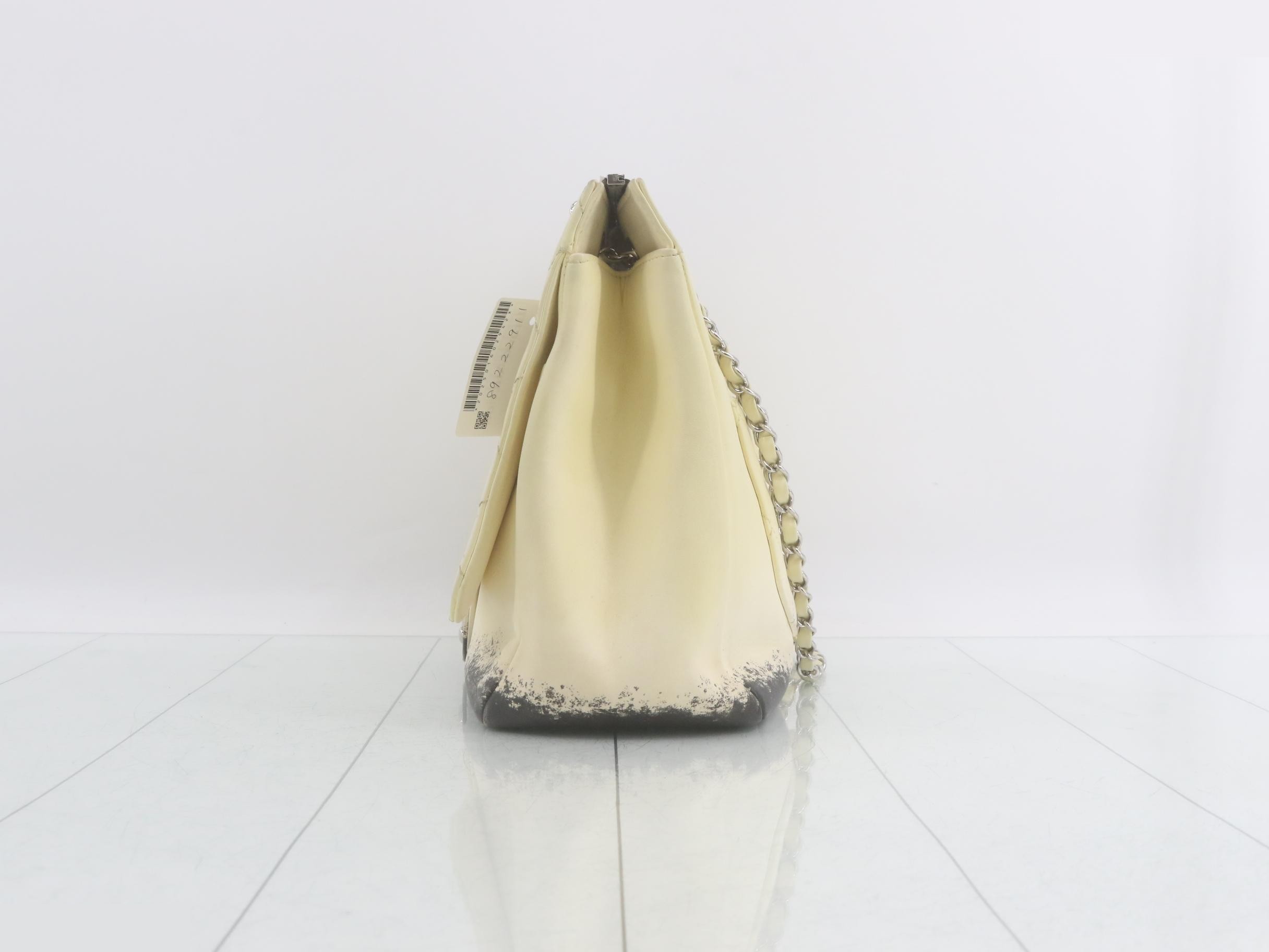 Matelassé (bag) - Shoulder bag — view 3
