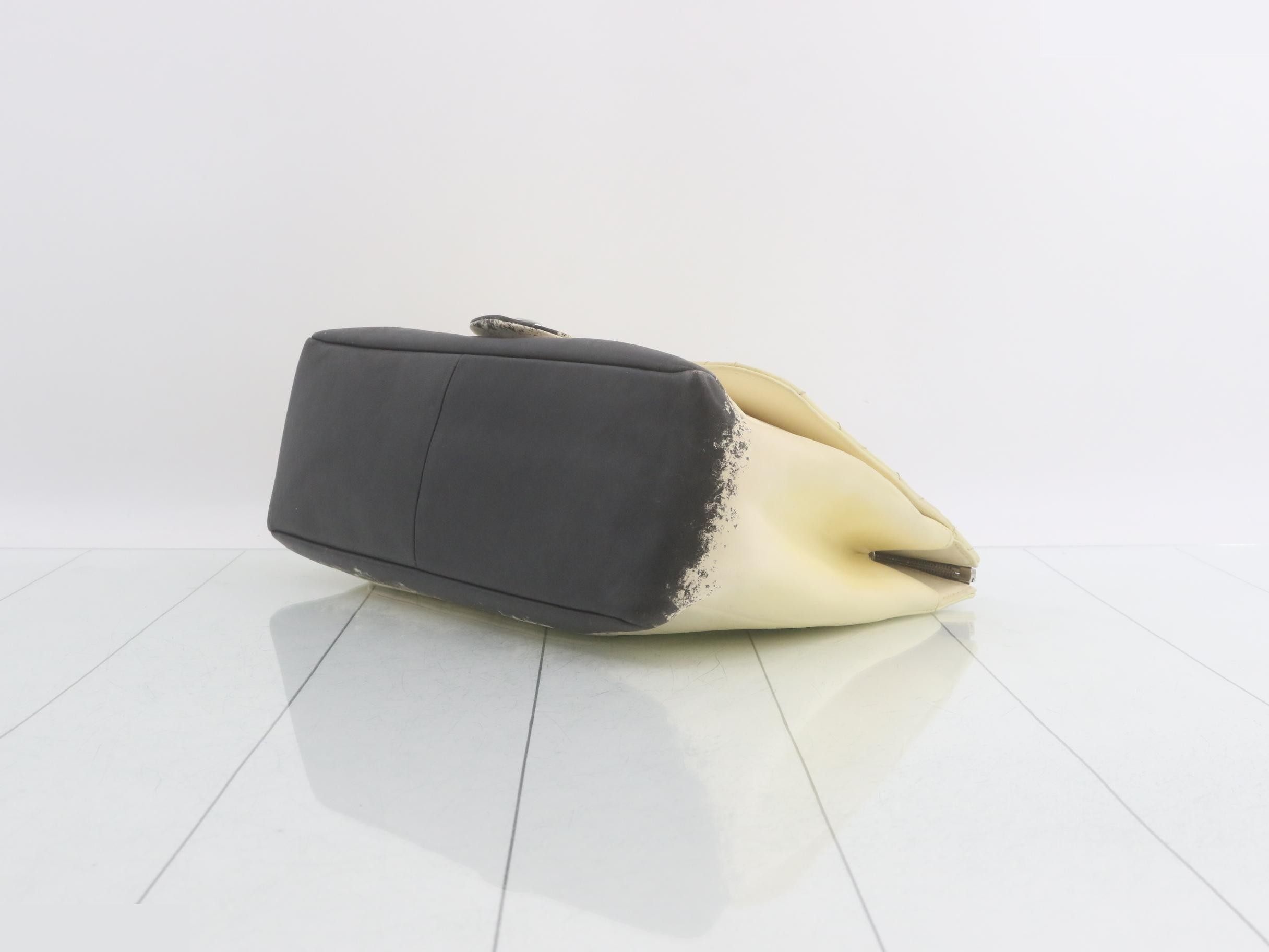 Matelassé (bag) - Shoulder bag — view 6