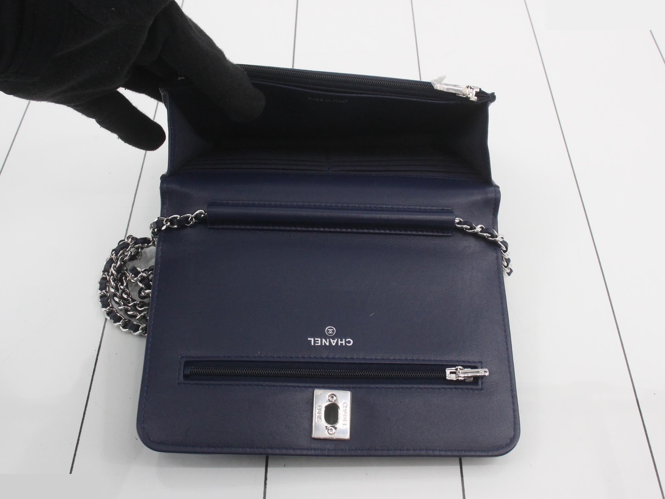 Sequin Turnlock Chain Wallet — view 4