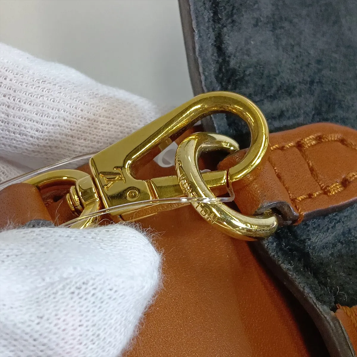 Monogram Reverse Bumbag Dauphine M44586 GI1159 Brown — view 11
