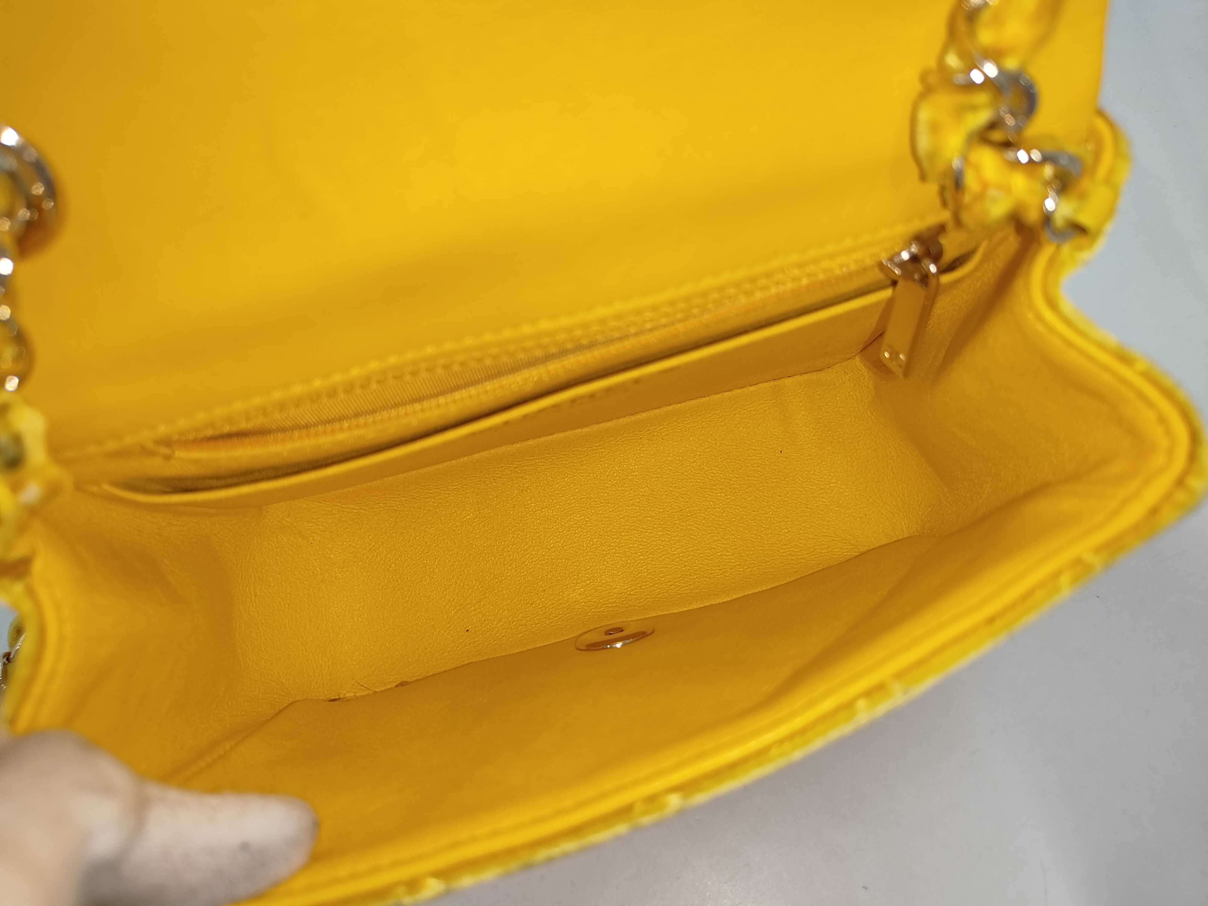 Velour Minimalist Shoulder Bag — view 9
