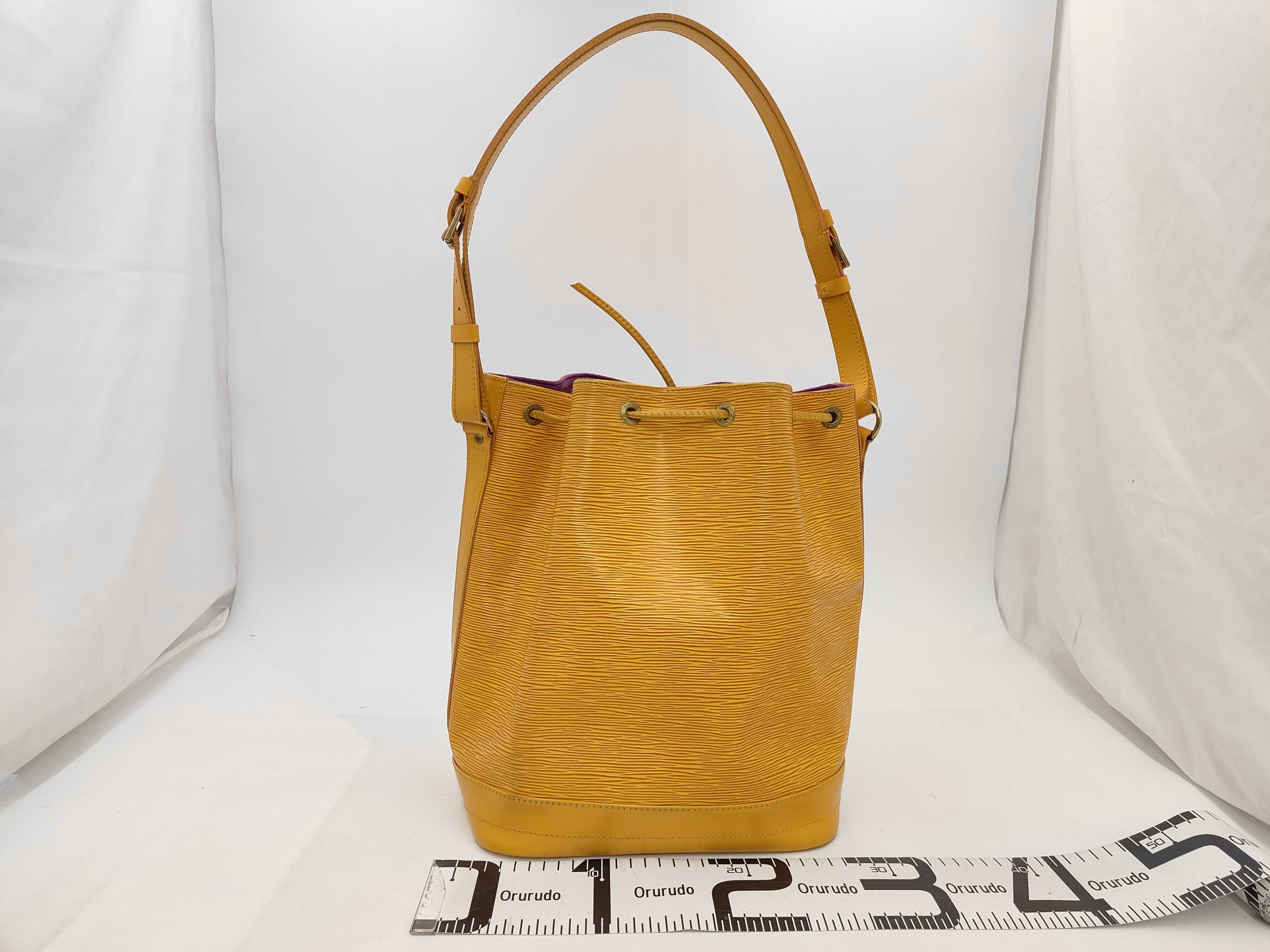 Noé Epi Shoulder Bag — view 2