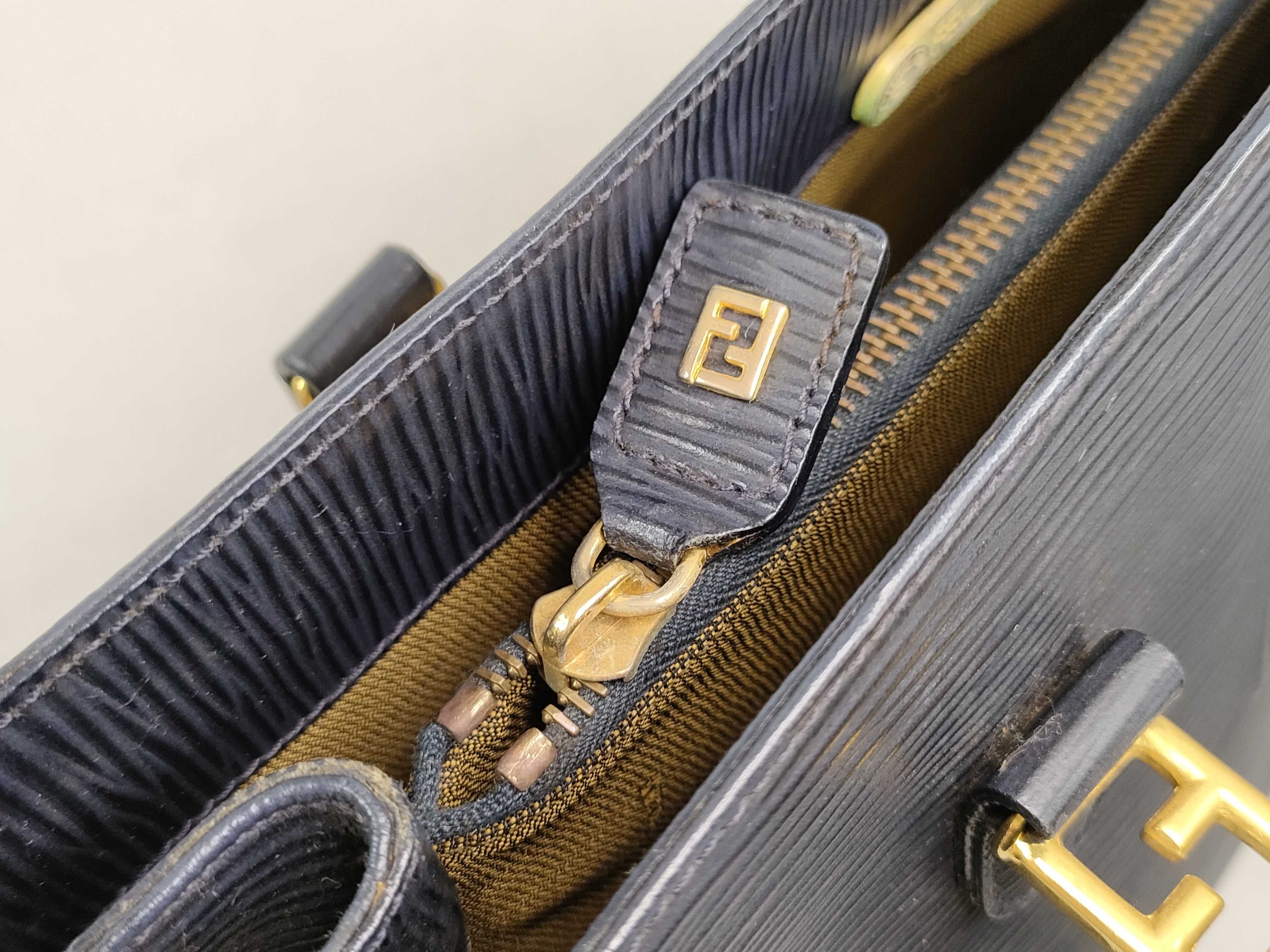 Handbag / Leather Handbag — view 13
