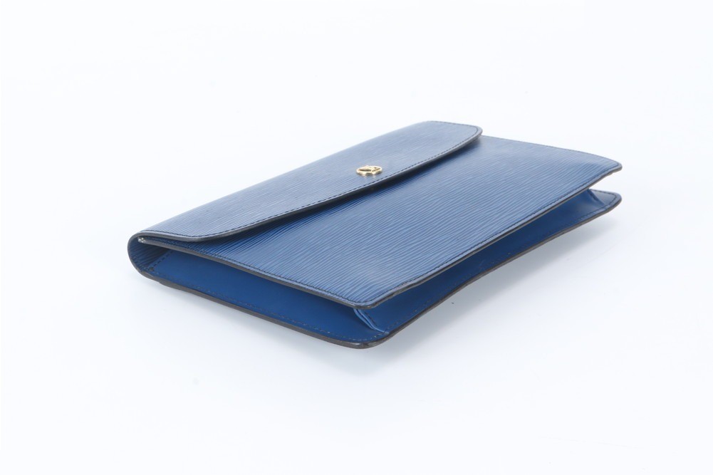 Montaigne 27 Toledo Blue M52655 Leather — view 4