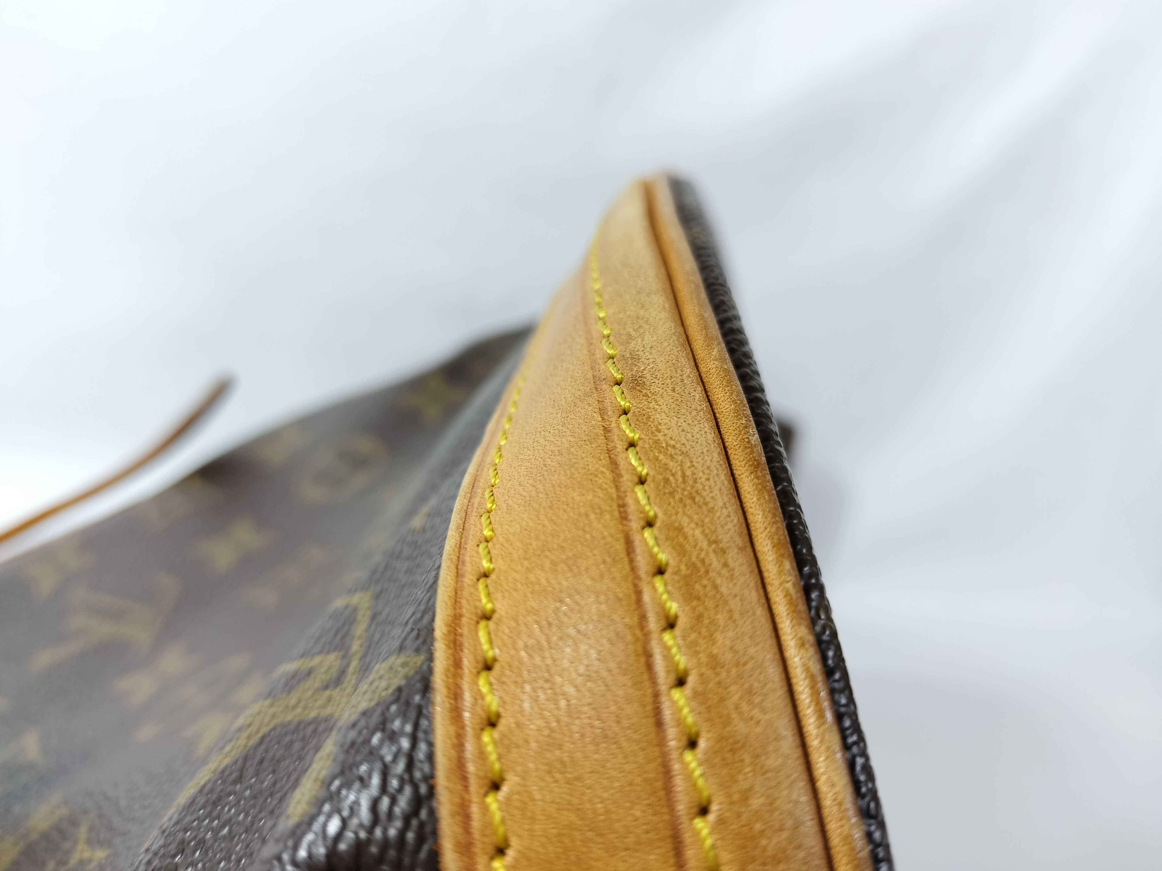 Monogram Louis Vuitton Bucket PM with Pouch FL0041 Handbag — view 6