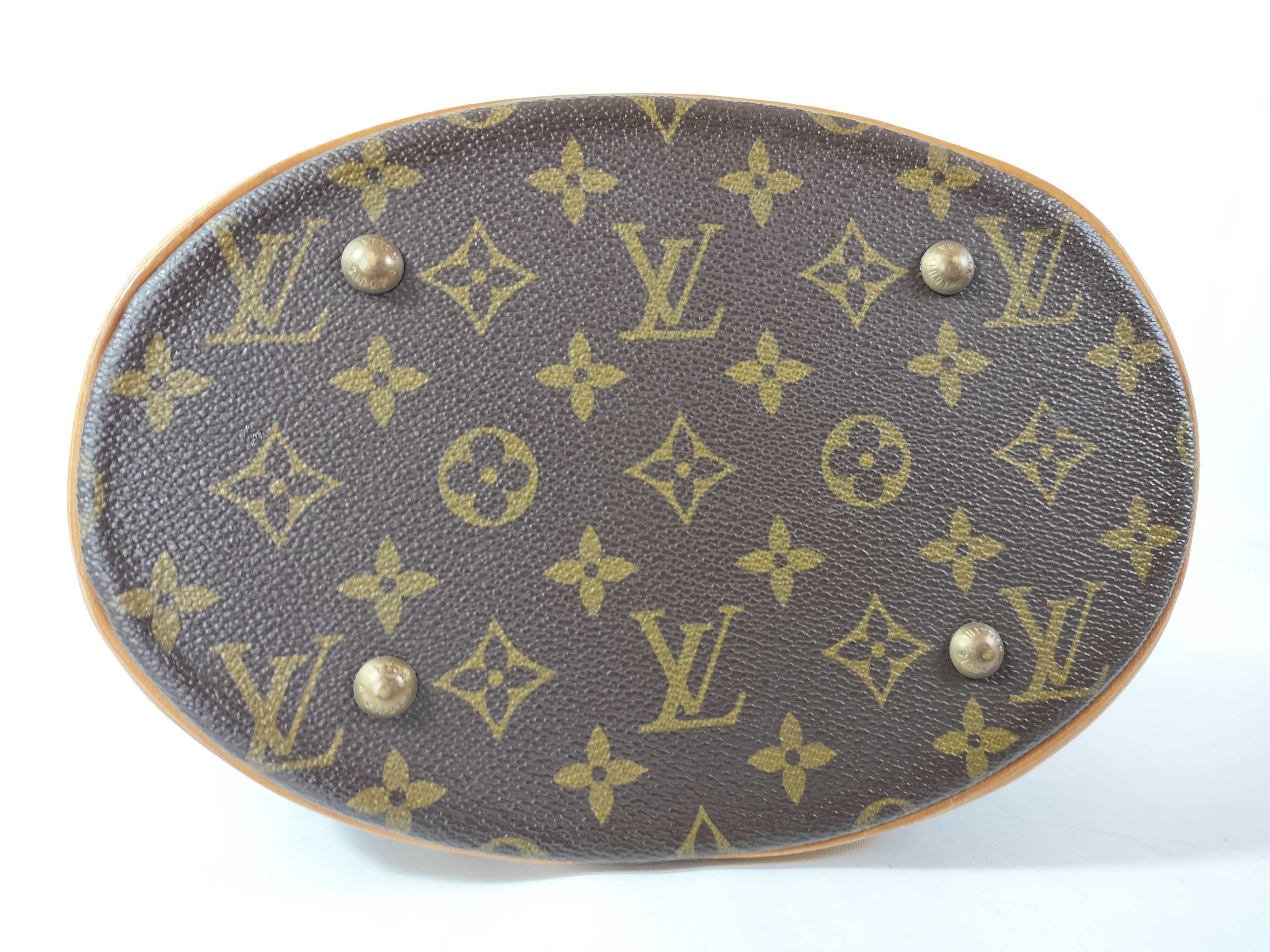 Monogram Louis Vuitton Bucket PM with Pouch FL0041 Handbag — view 7