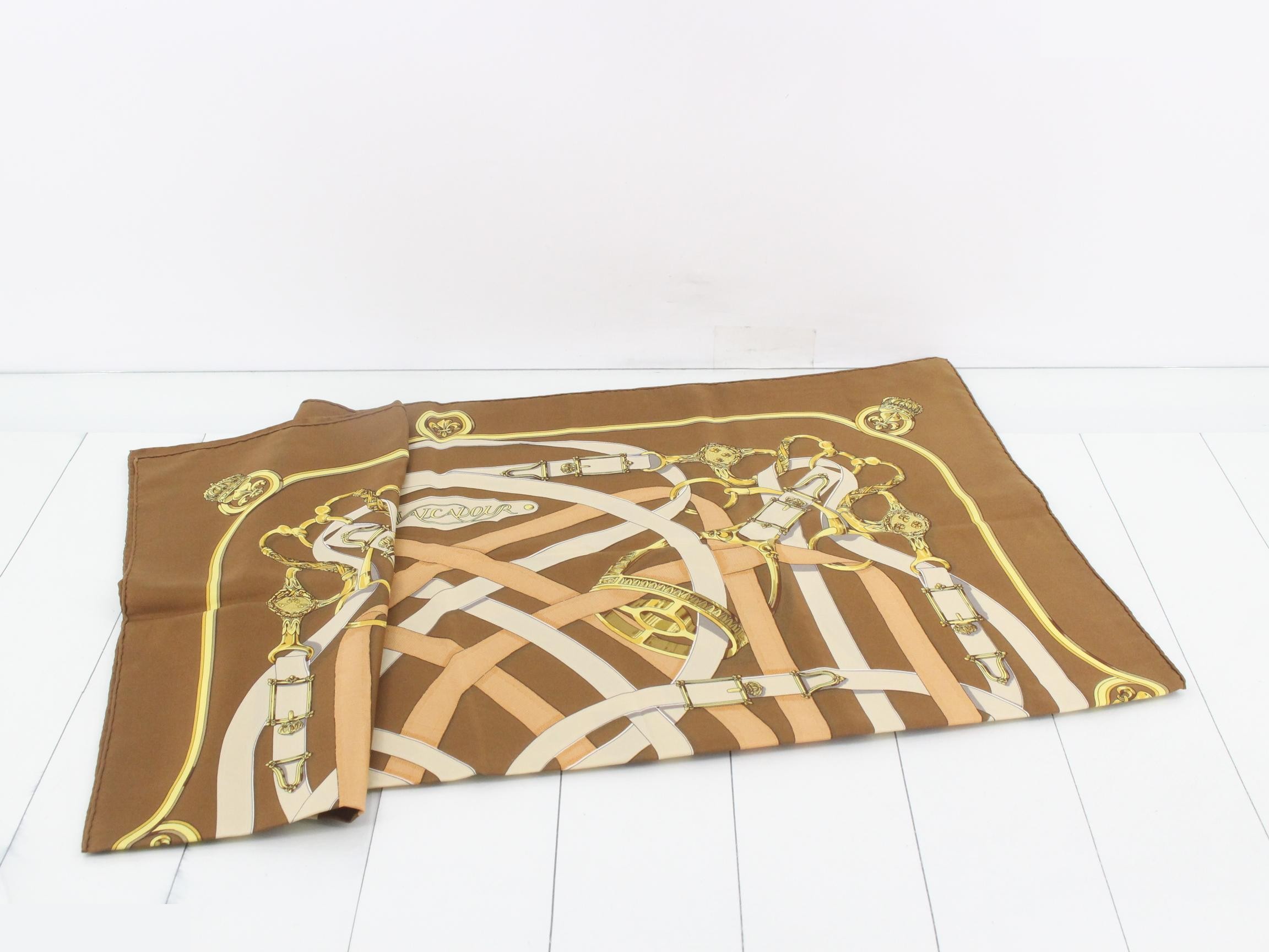 scarf — view 3