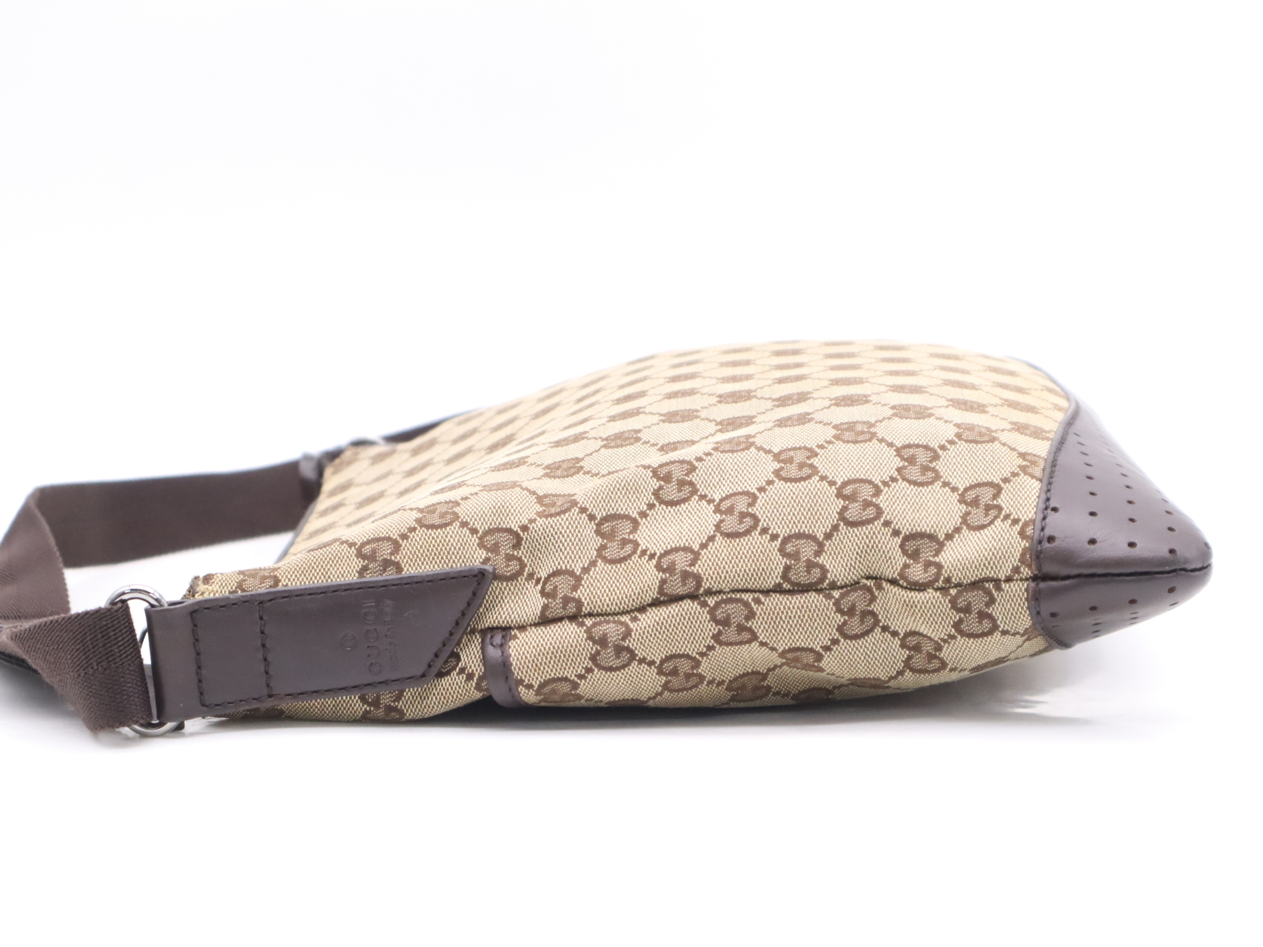 145857 Canvas GG Canvas Shoulder Bag Beige Silver Hardware Shoulder Bag — view 3