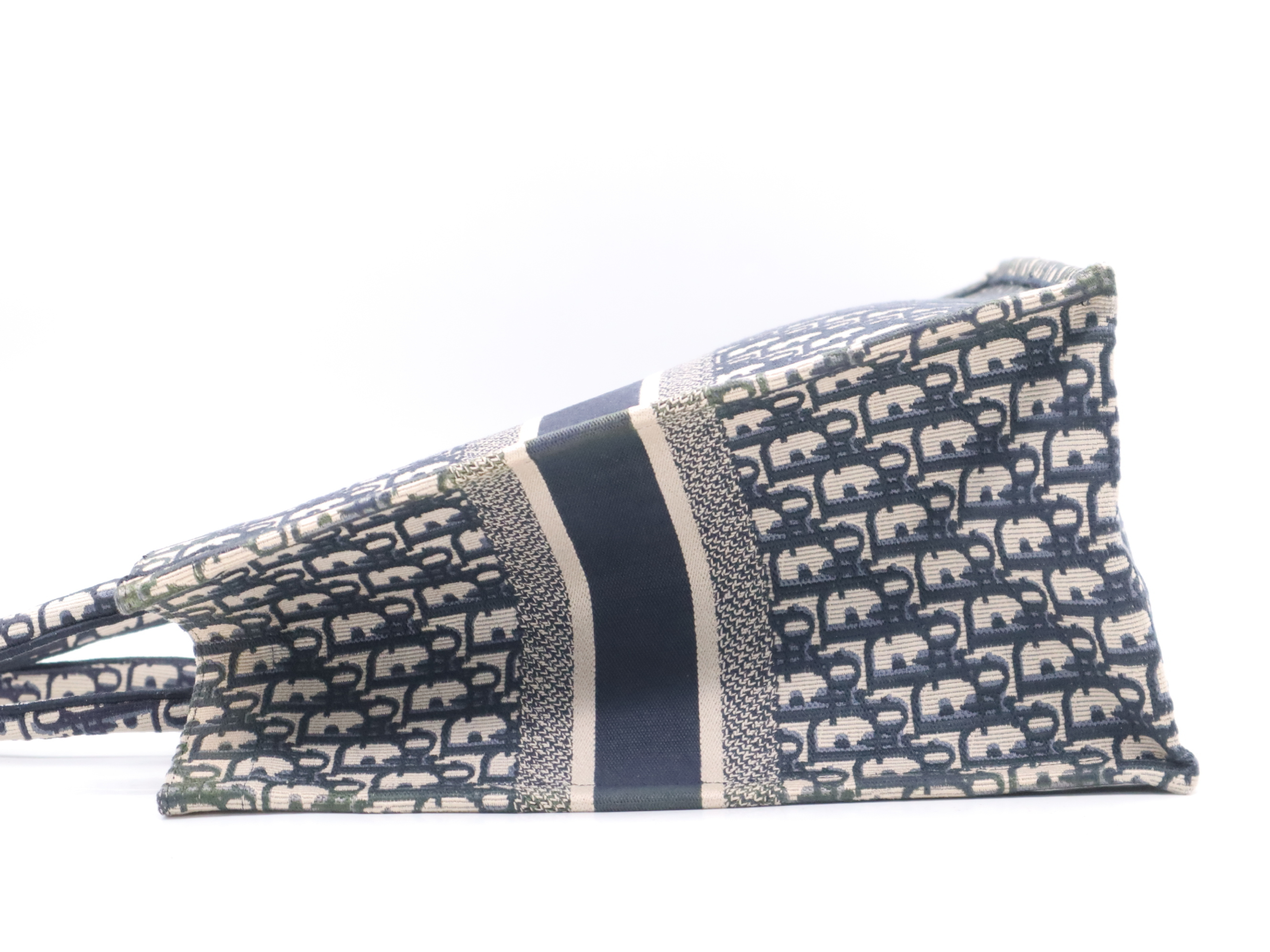 Canvas Oblique Book Tote Large Navy (Comes with dust bag and box) — view 3