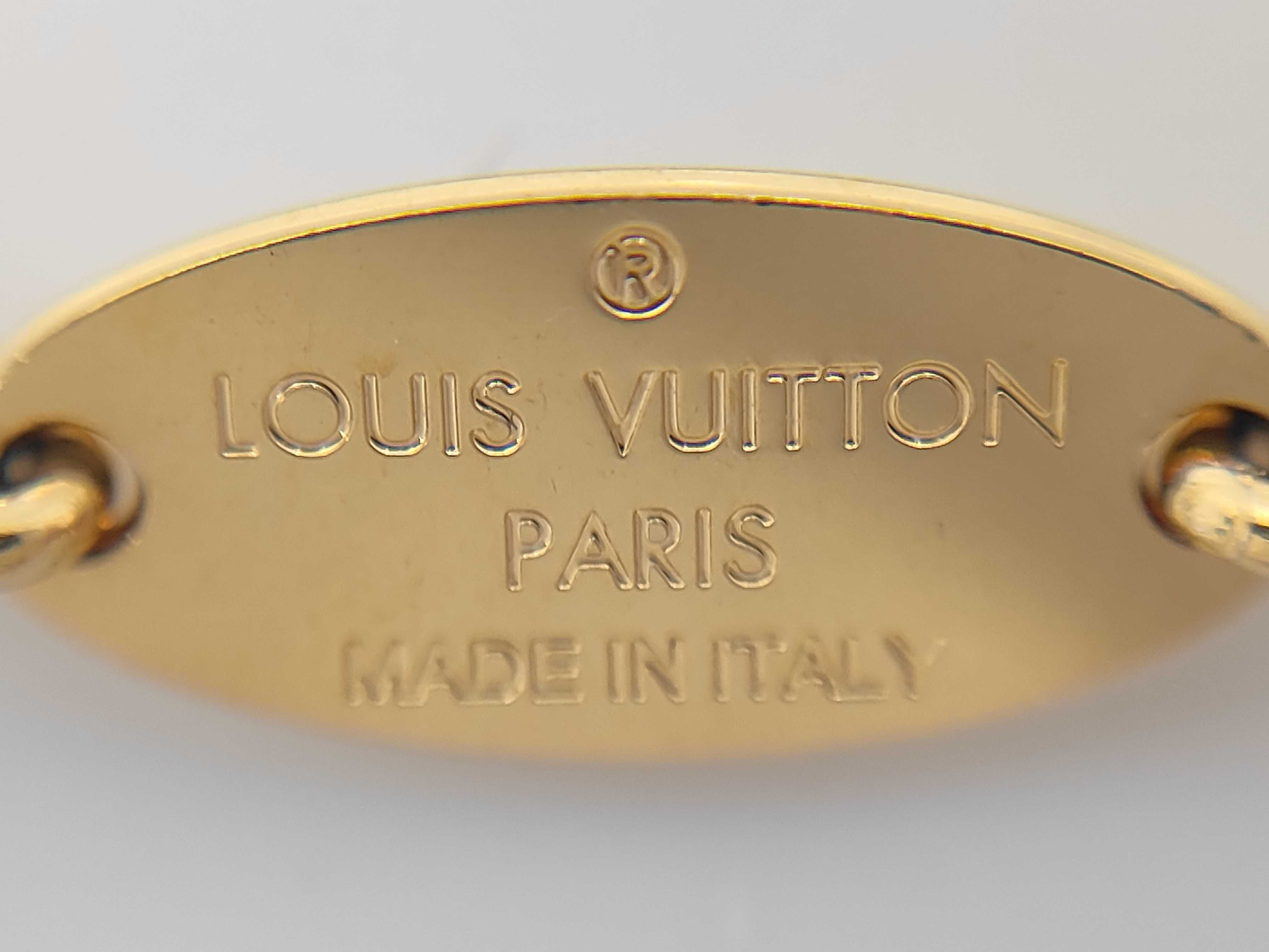 Essential V Gold Necklace — view 4