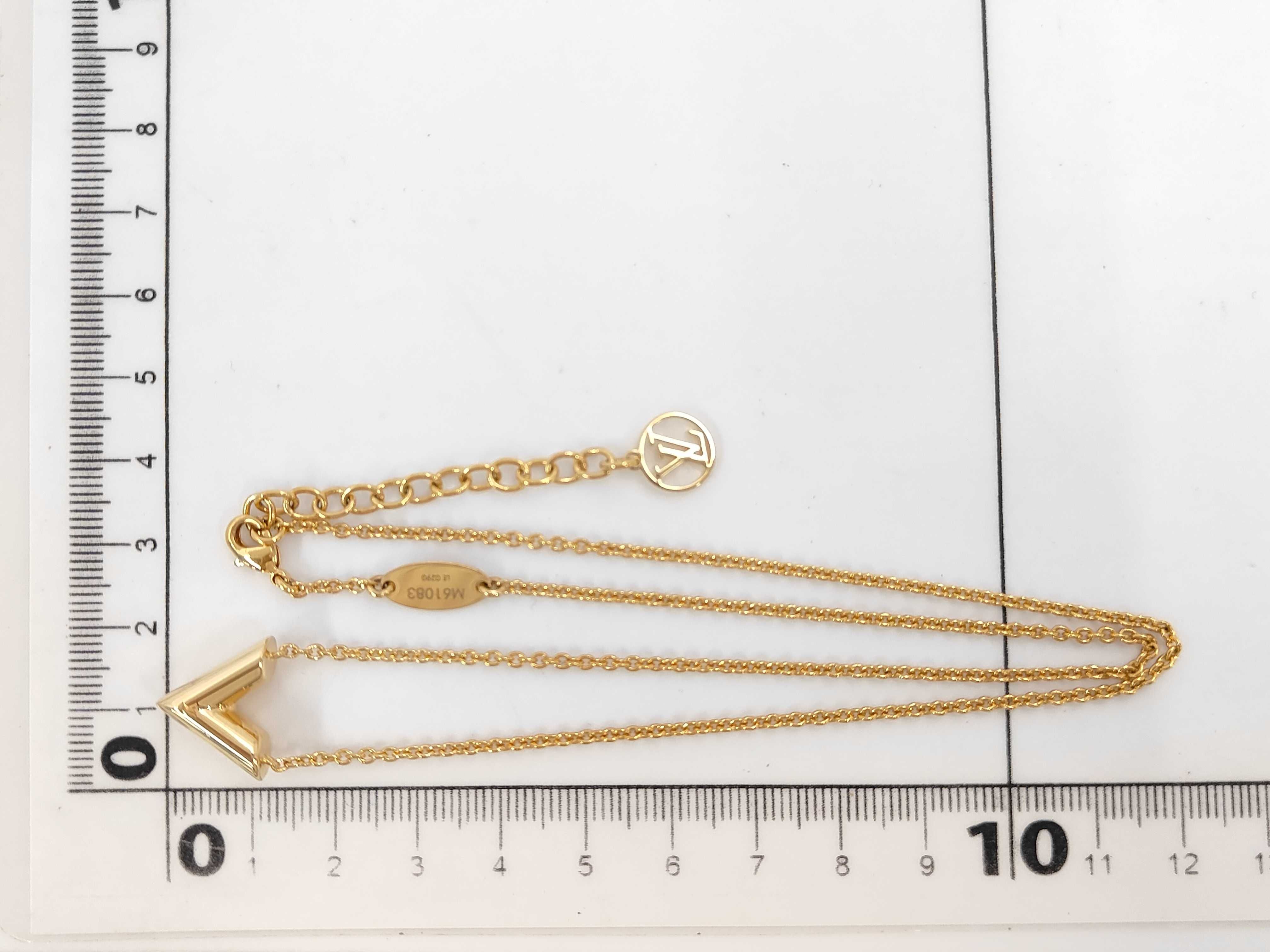 Essential V Gold Necklace — view 6